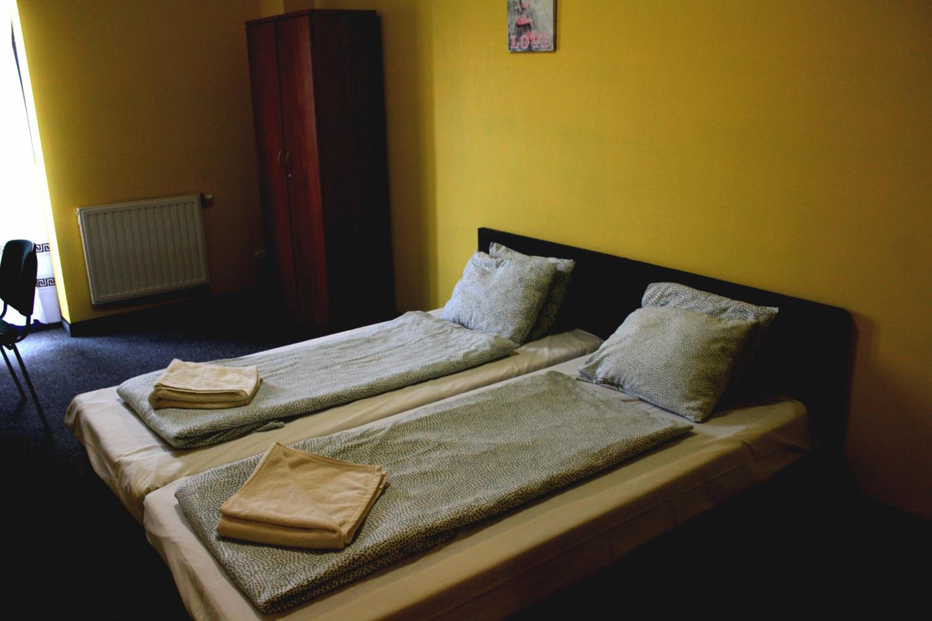 Double or Twin Room - Photo 9