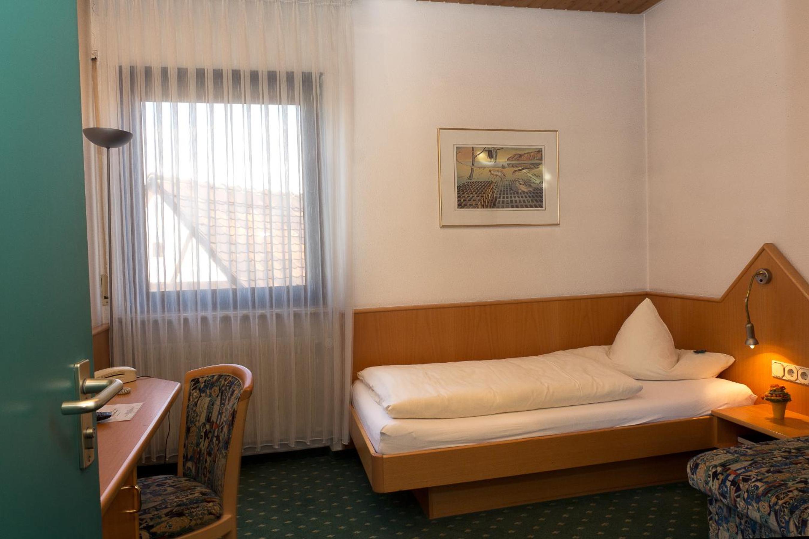 Standard Single Room photo 2