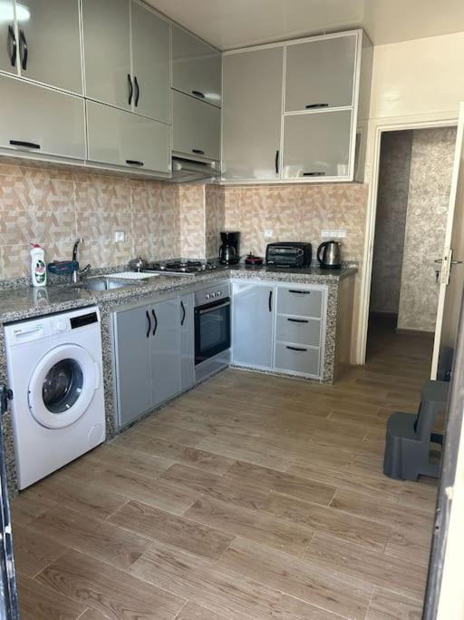 Two-Bedroom Apartment with Balcony photo 2