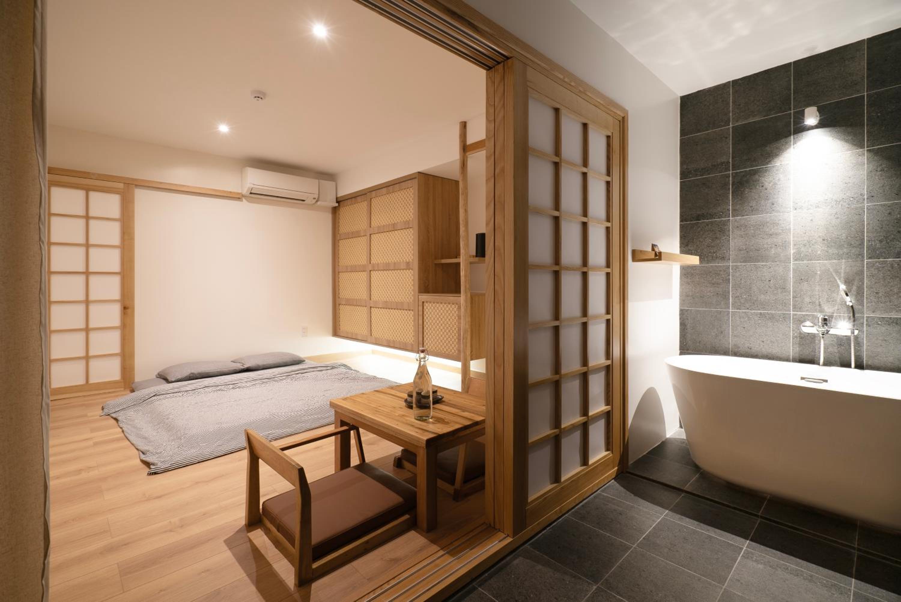 Double Room with Spa Bath photo 1