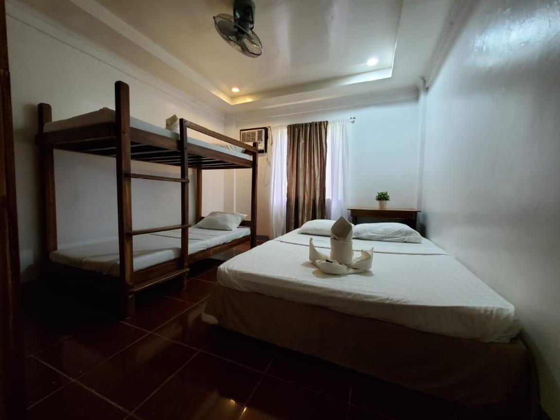 Bed in 4-Bed Mixed Dormitory Room photo 3