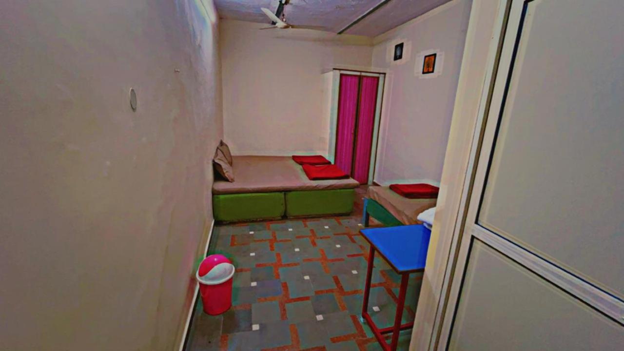 Triple Room With Private Bathroom photo 1