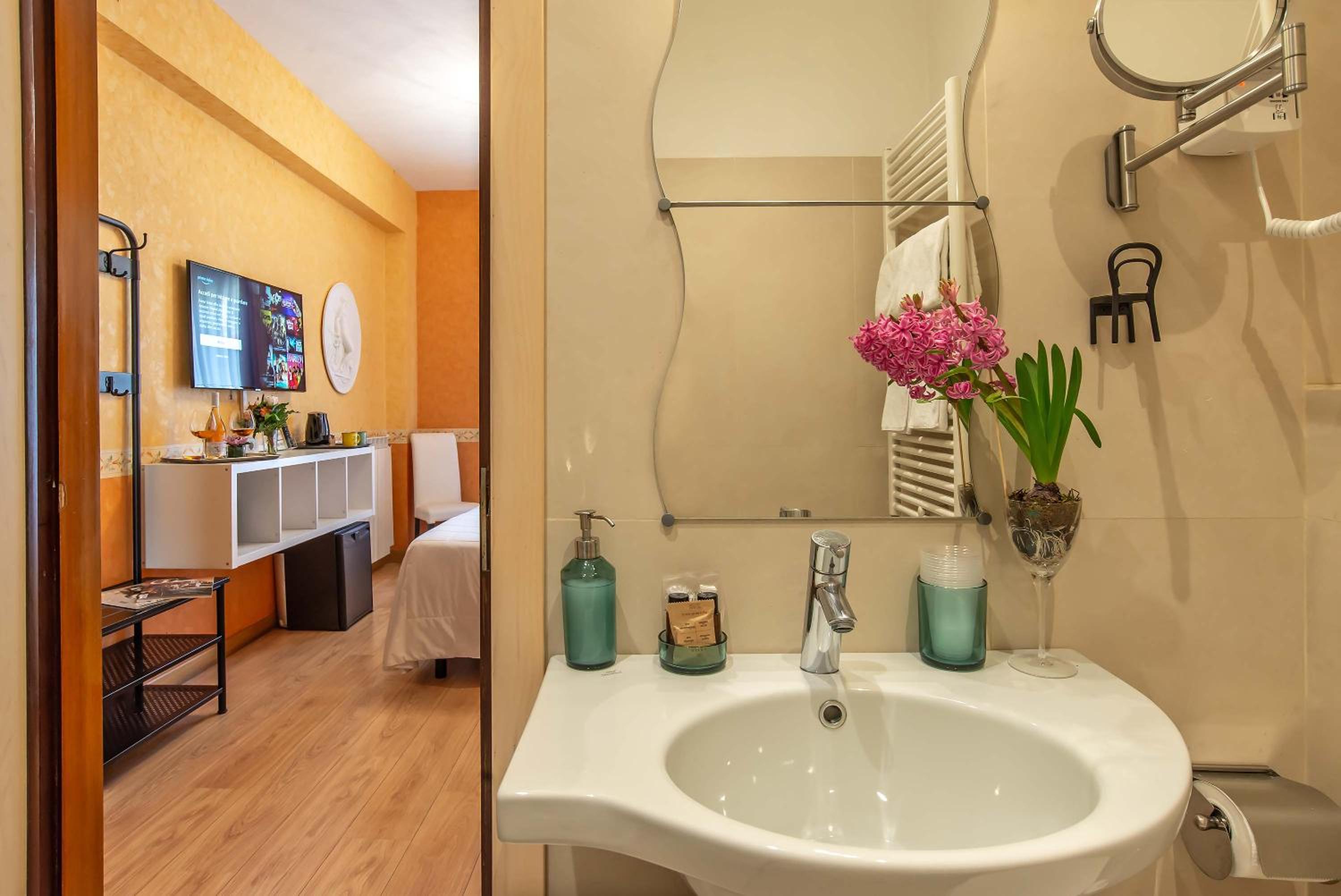 Double or Twin Room photo 2