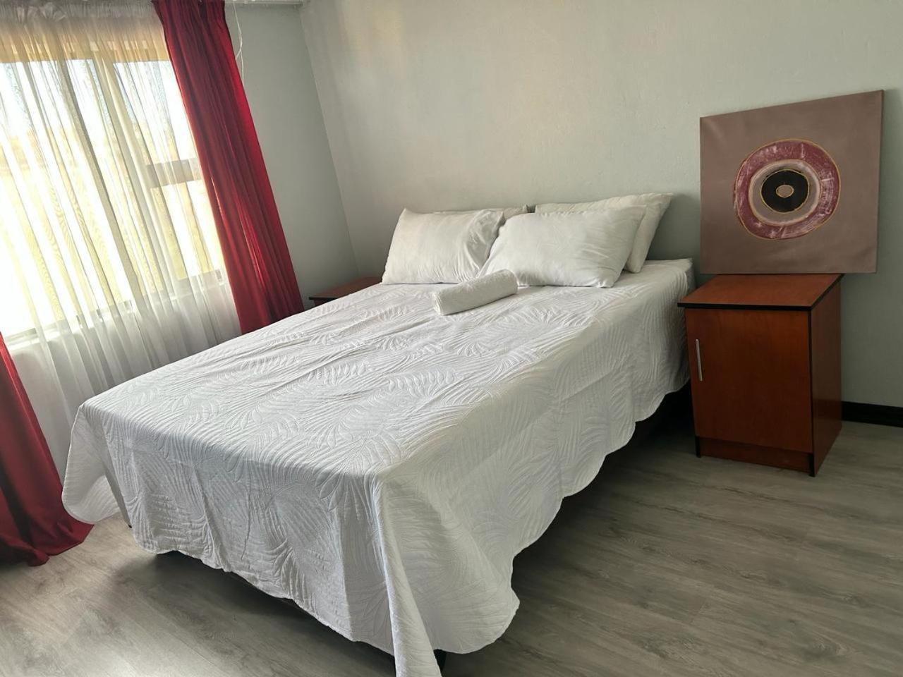 Deluxe Double Room (2 Adults + 1 Child) photo 2