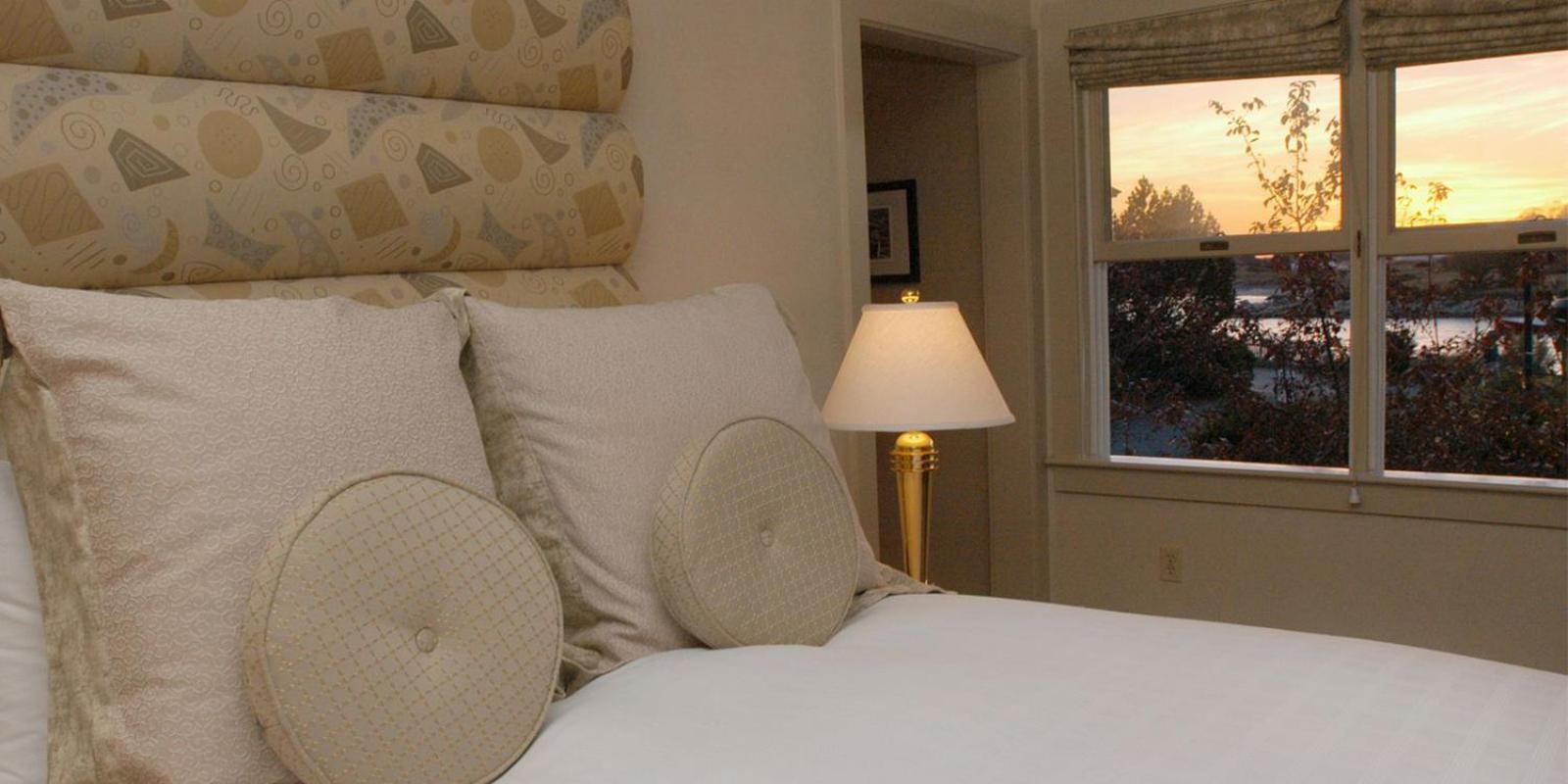 Spa Queen Partial Waterview