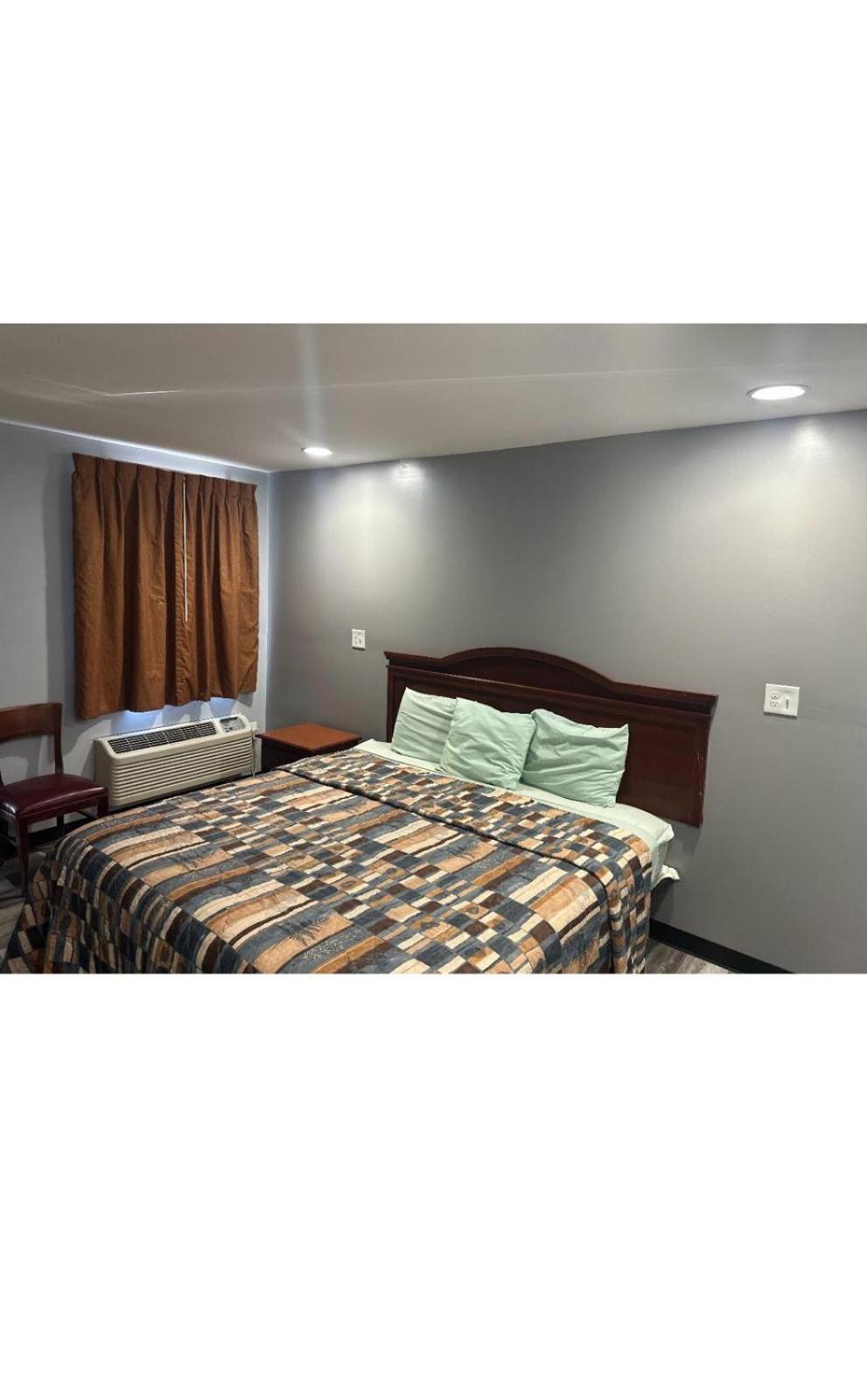 Deluxe King Room - Photo 2
