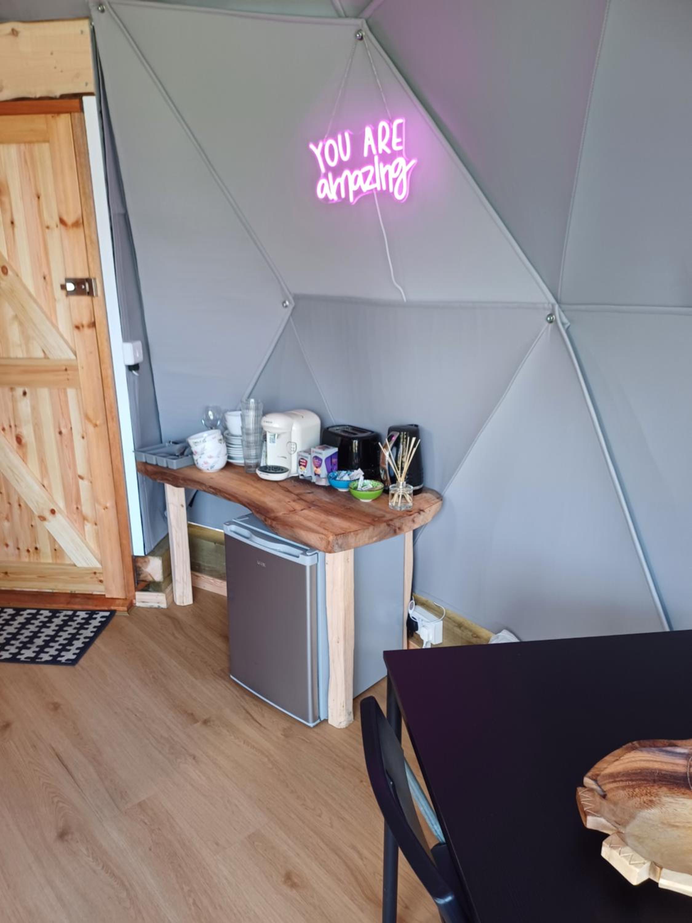 Tent - Photo 17