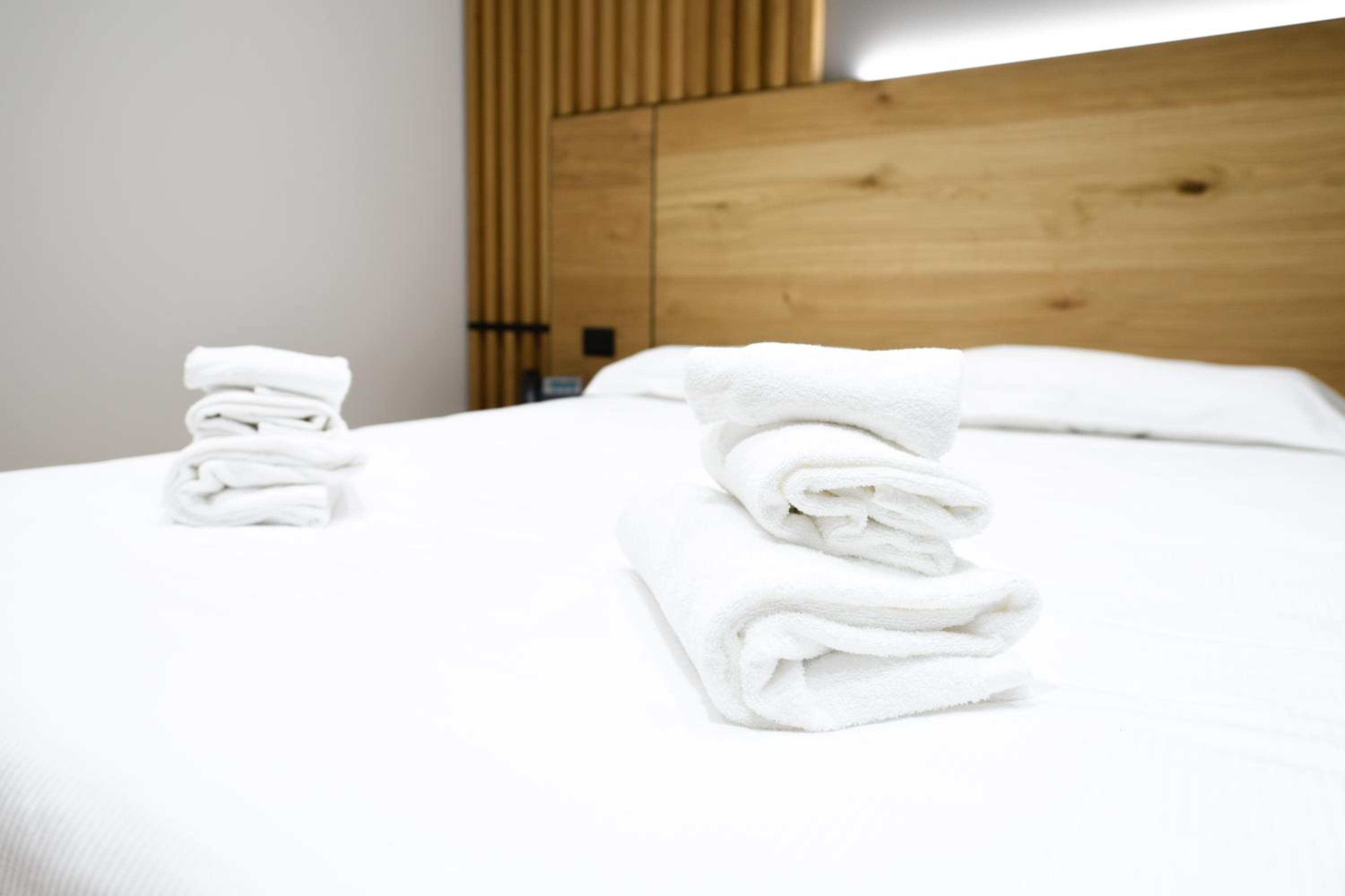 Standard Queen Room - Photo 7