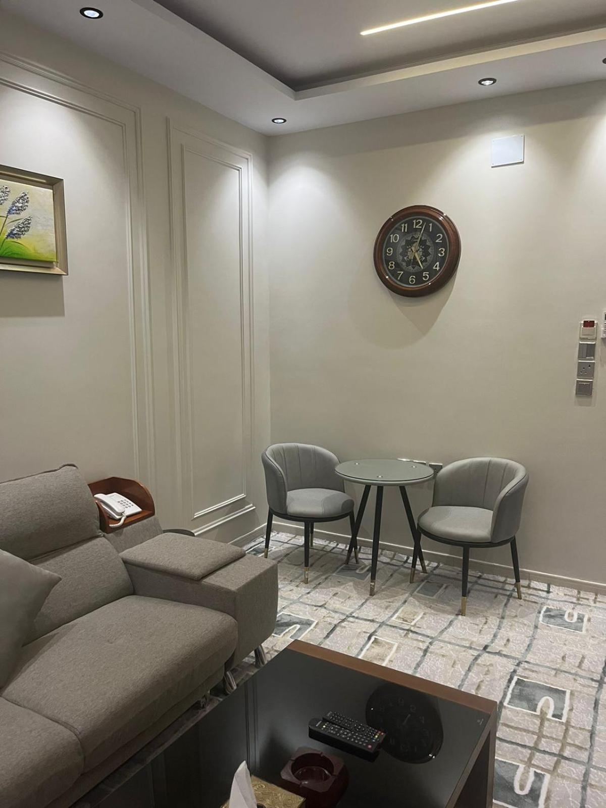 Deluxe Suite with Spa Bath