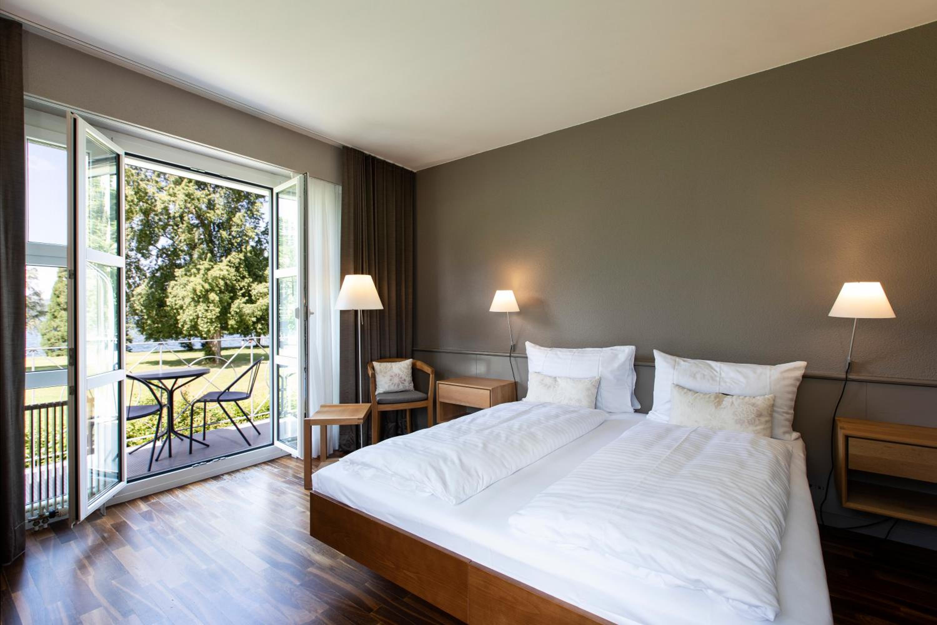 Double Room with Lake View photo 3