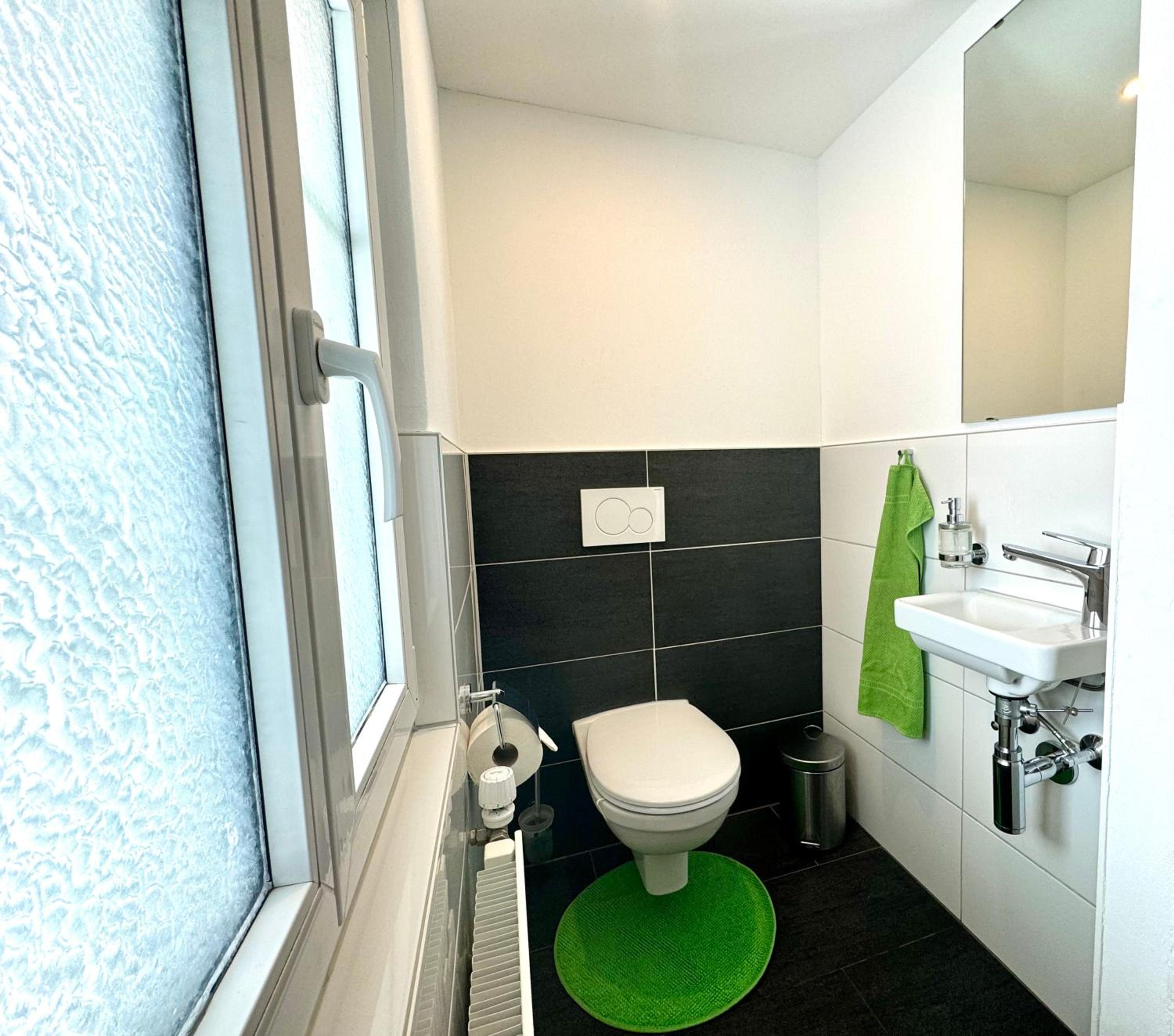 Three-Bedroom Apartment - Upper Floor - Photo 8