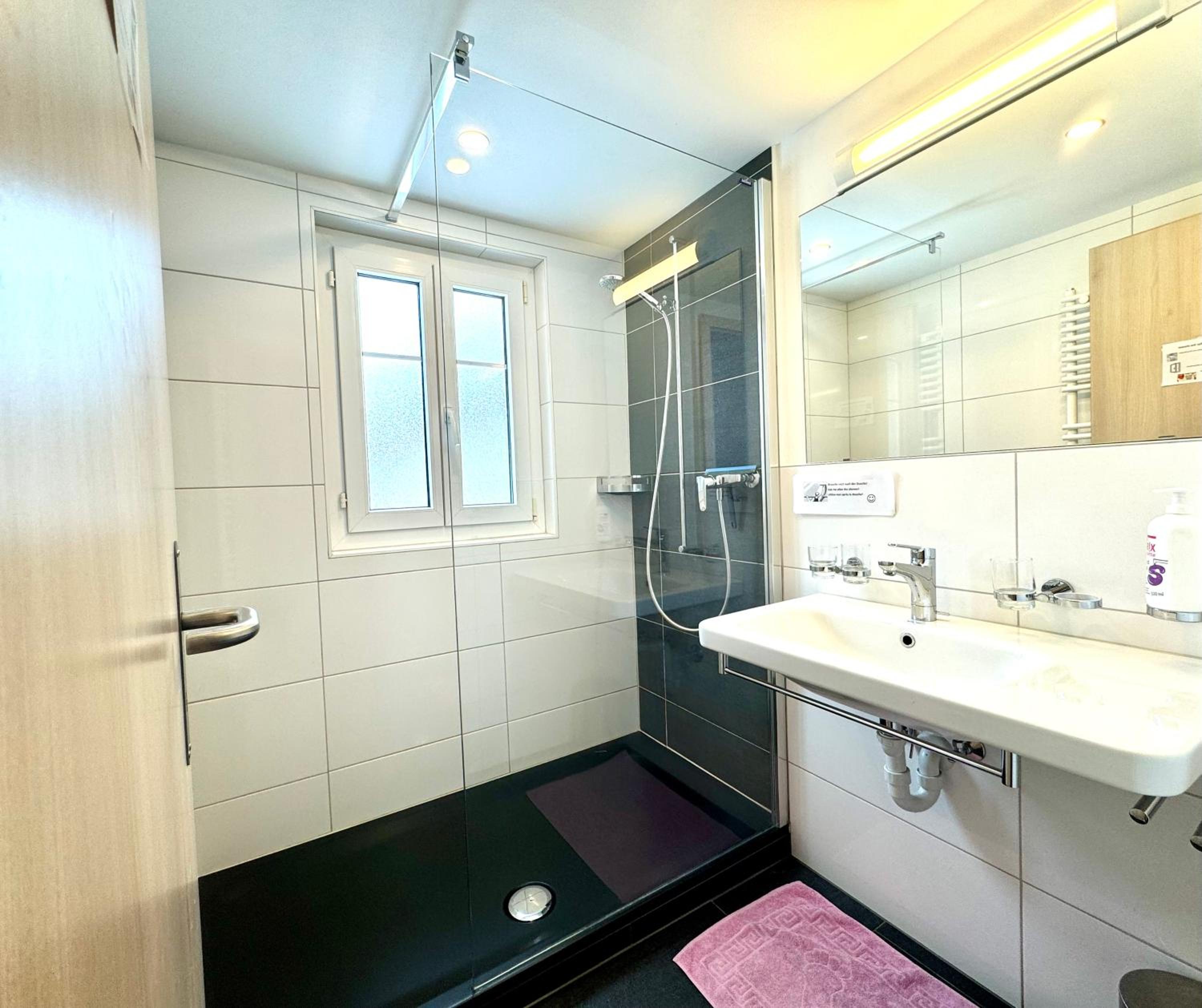 Three-Bedroom Apartment - Photo 5