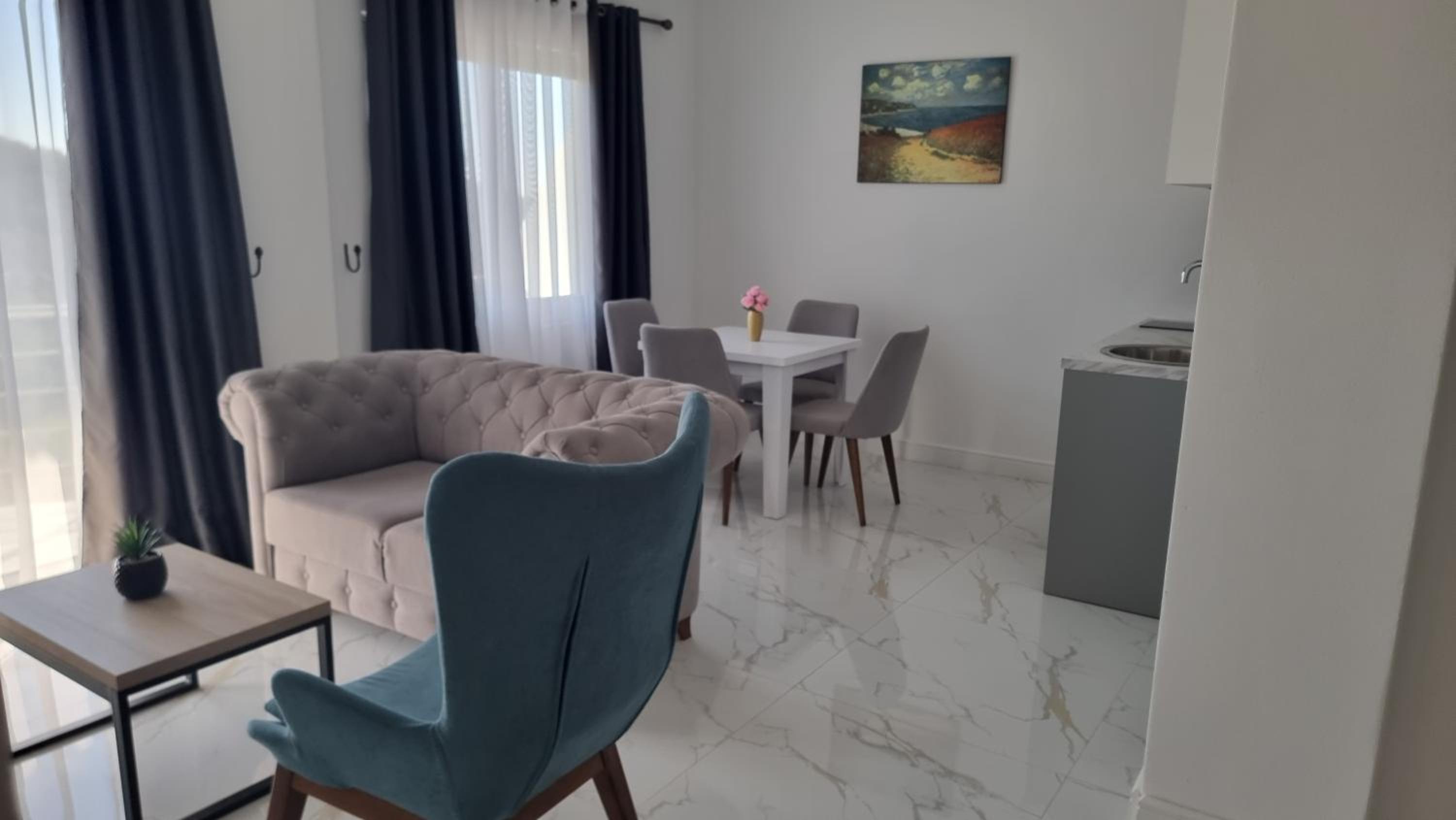 Two-Bedroom Apartment with Terrace - Photo 33