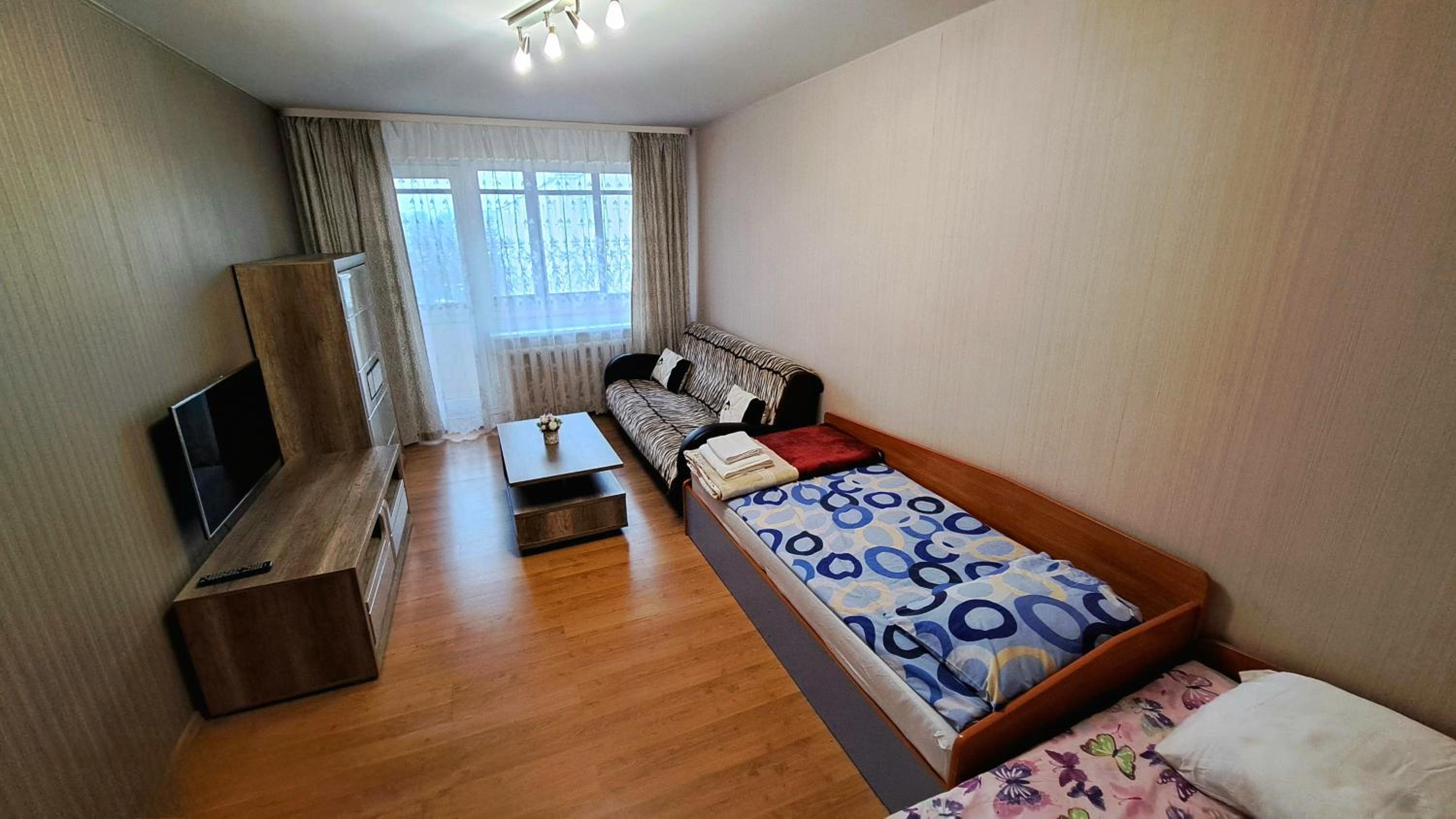 One-Bedroom Apartment photo 1