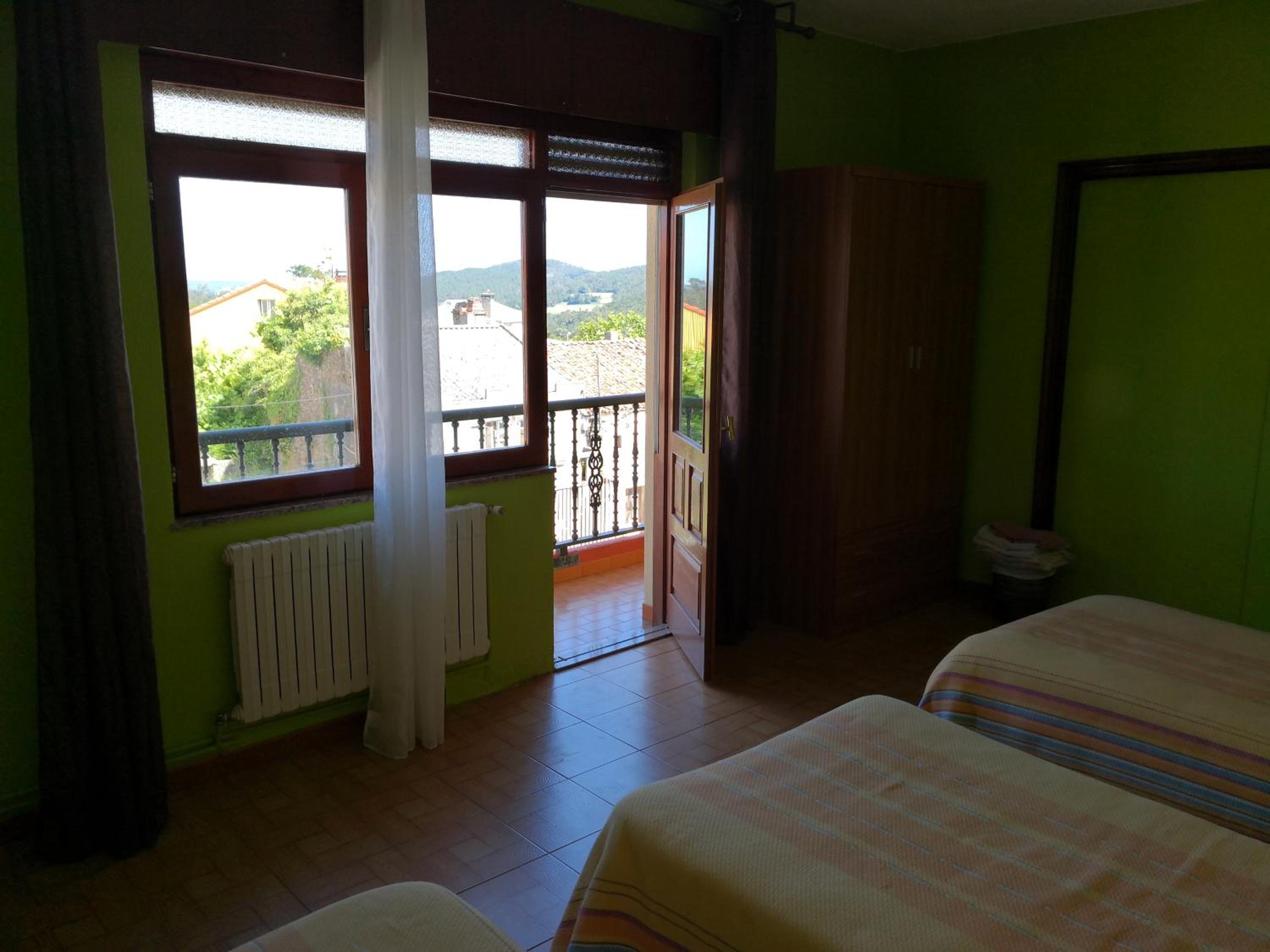 Single Bed In Dormitory Room photo 3