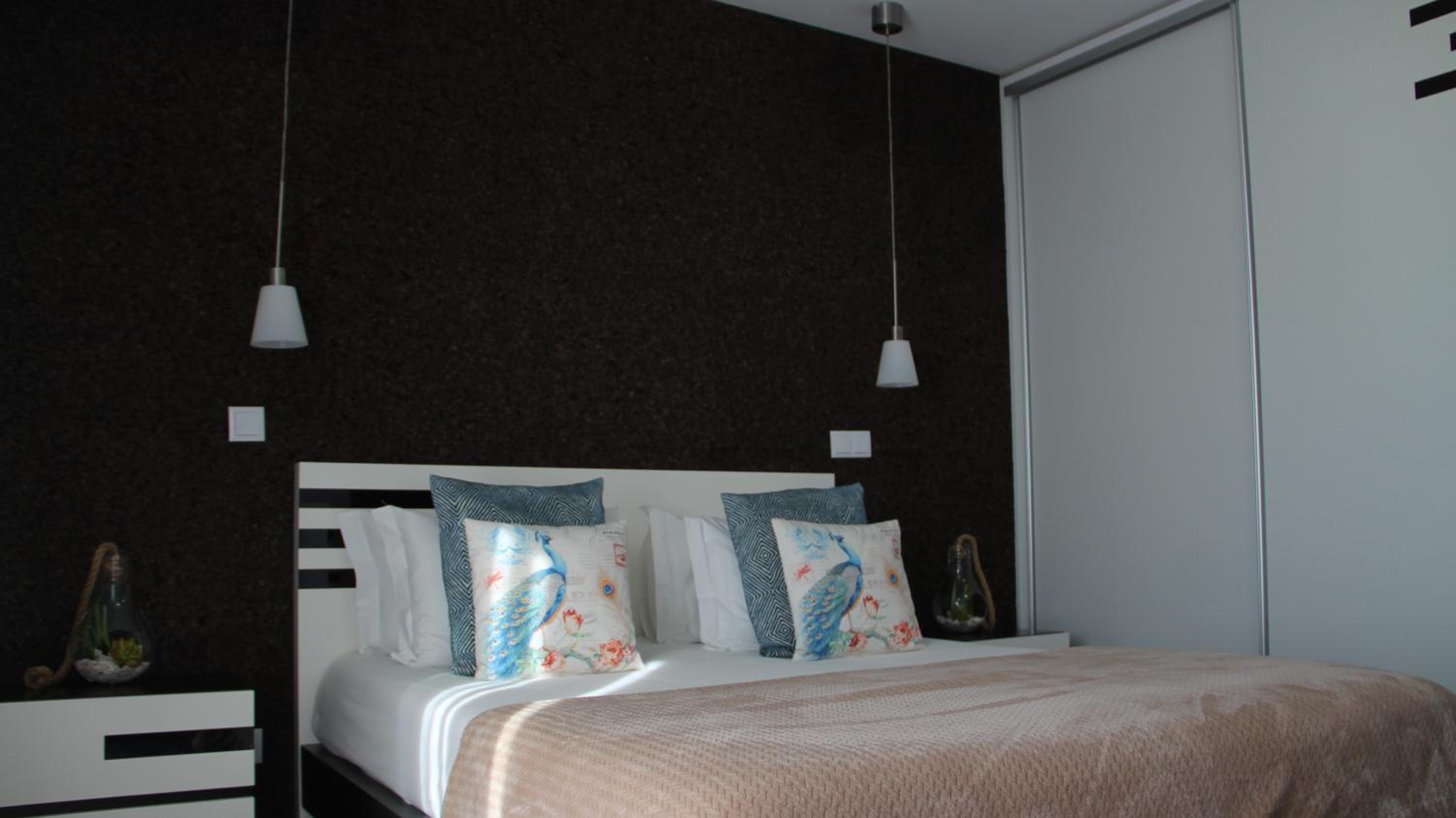 Deluxe Room - Photo 21