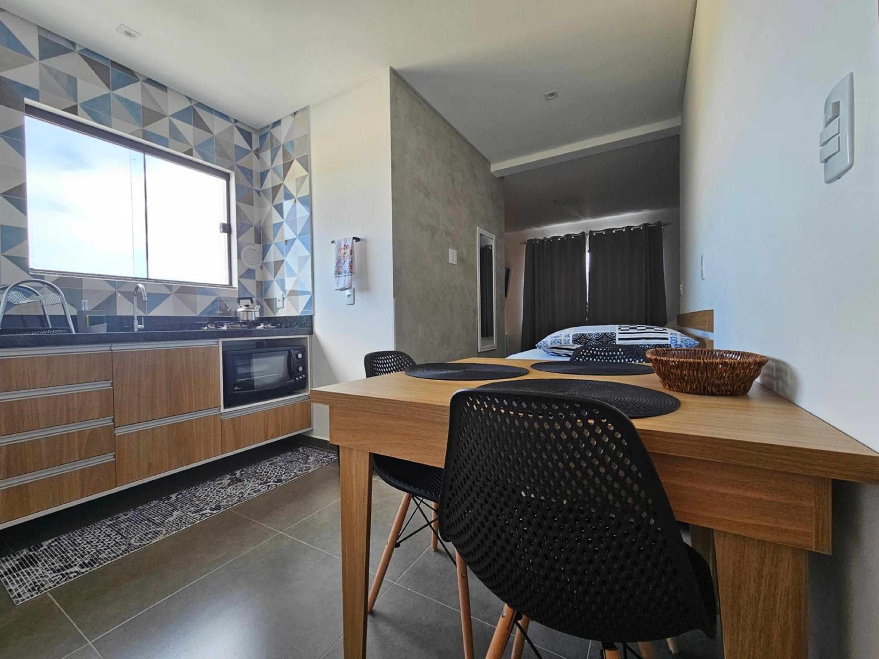 One-Bedroom Apartment photo 1
