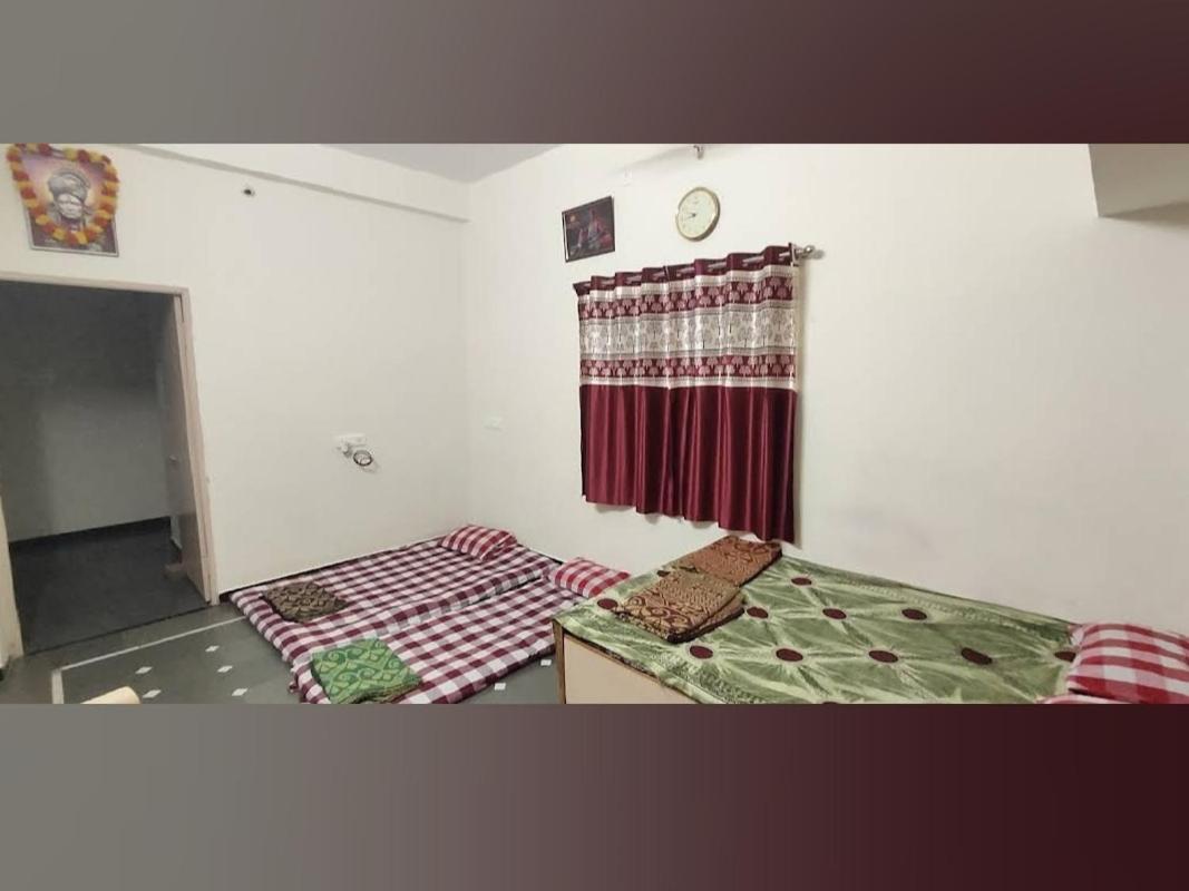 Budget Double Room photo 3