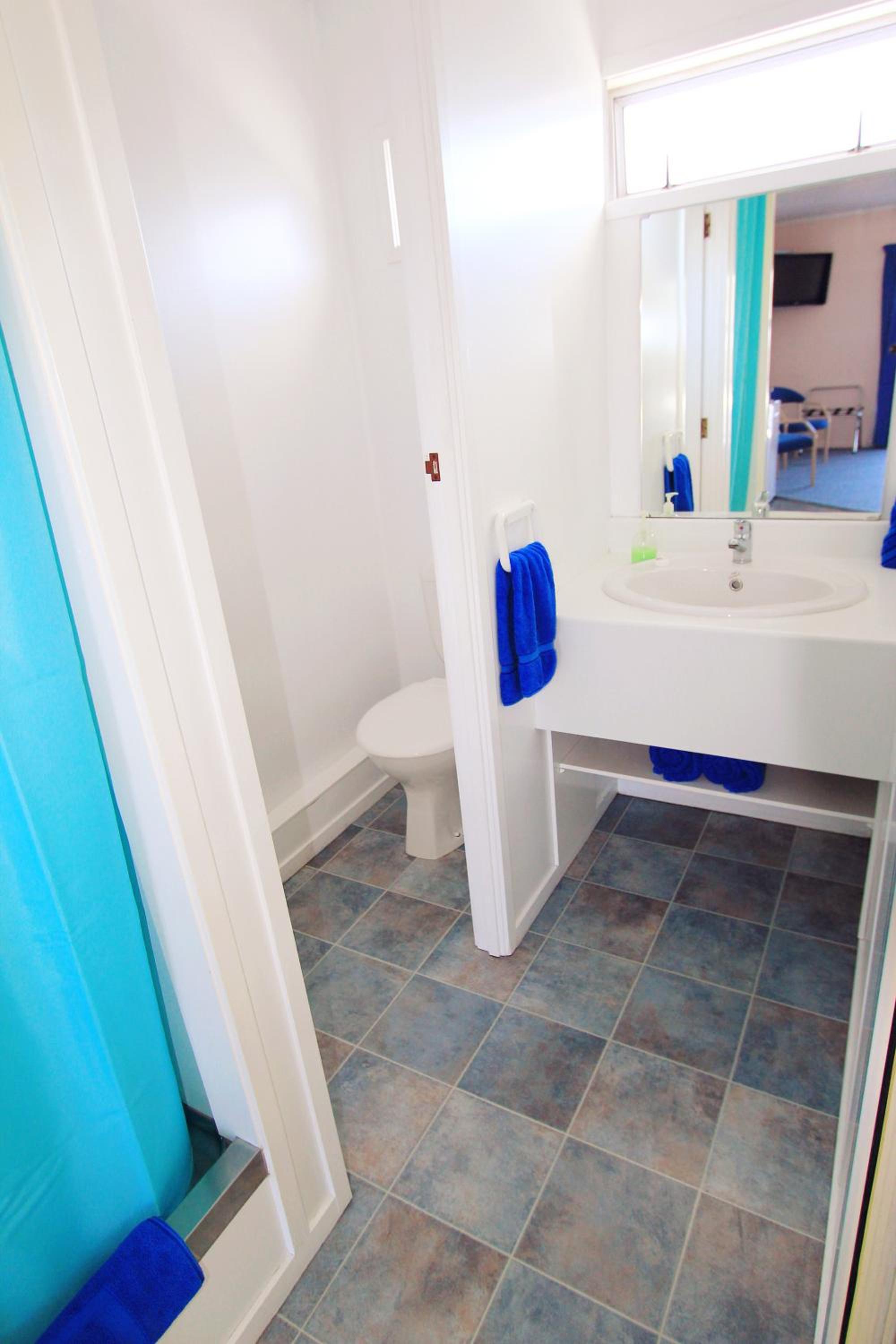 Budget Double Room No Spa Bath photo 3