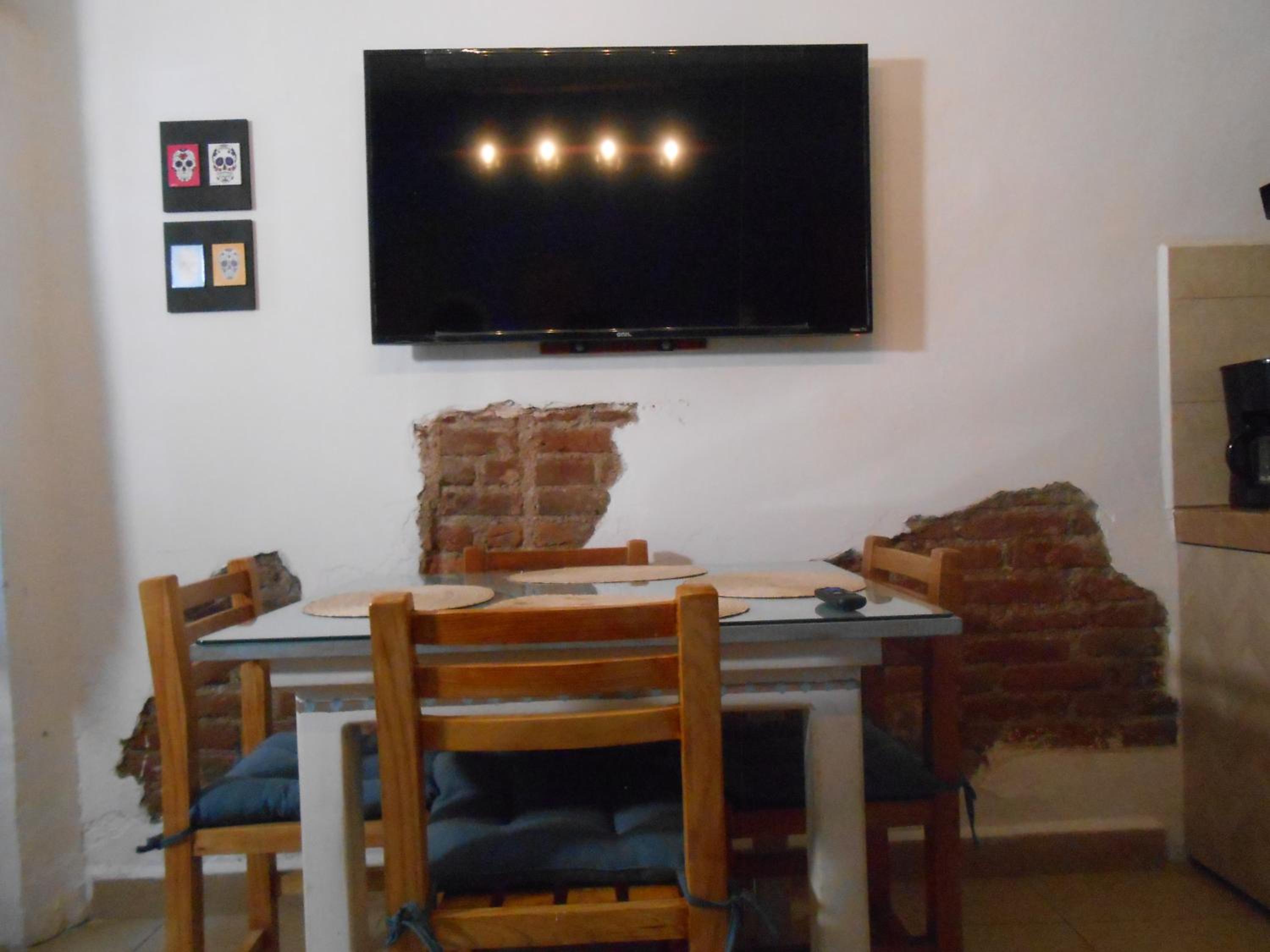 One-Bedroom Apartment - Photo 4