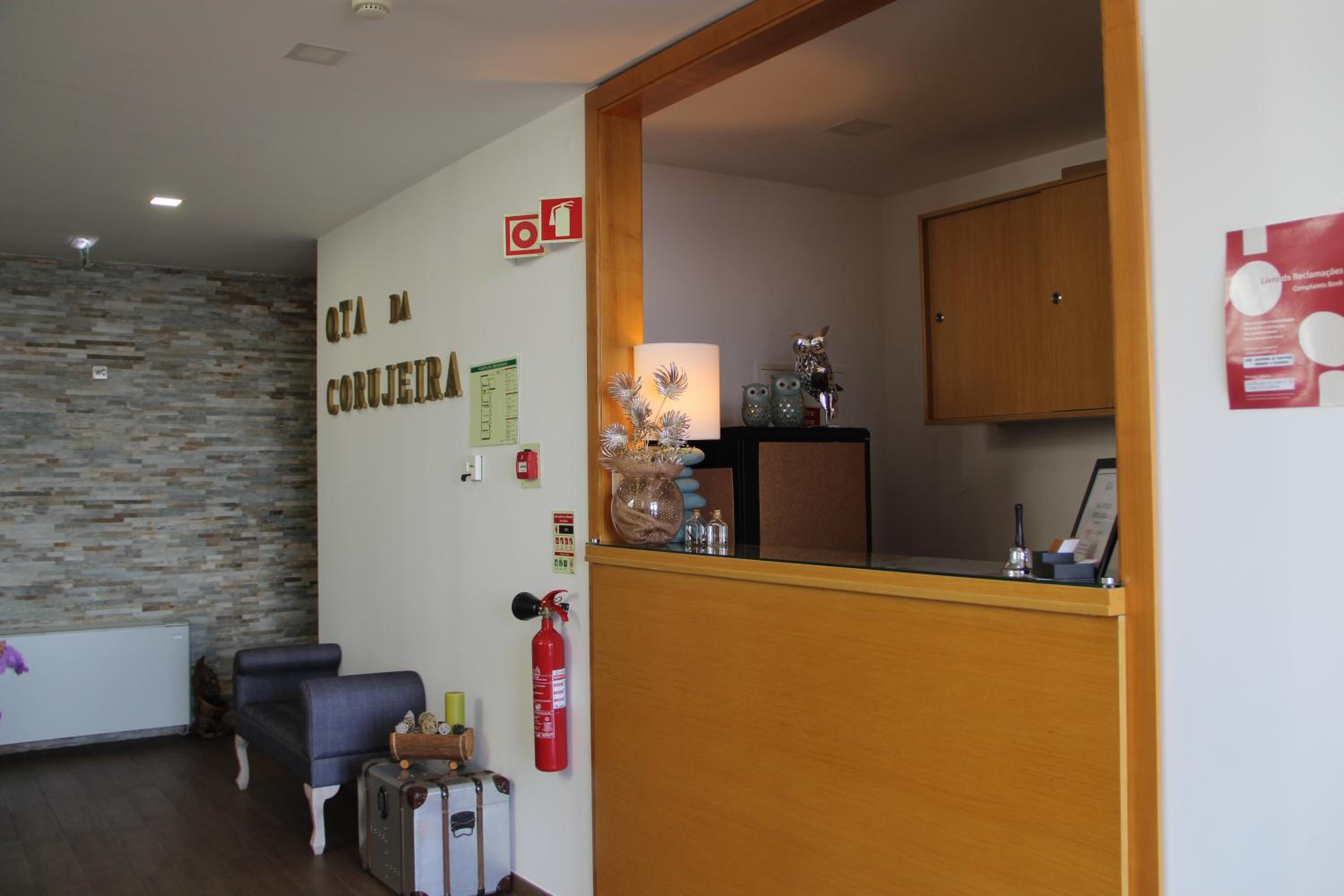 Deluxe Room - Photo 13