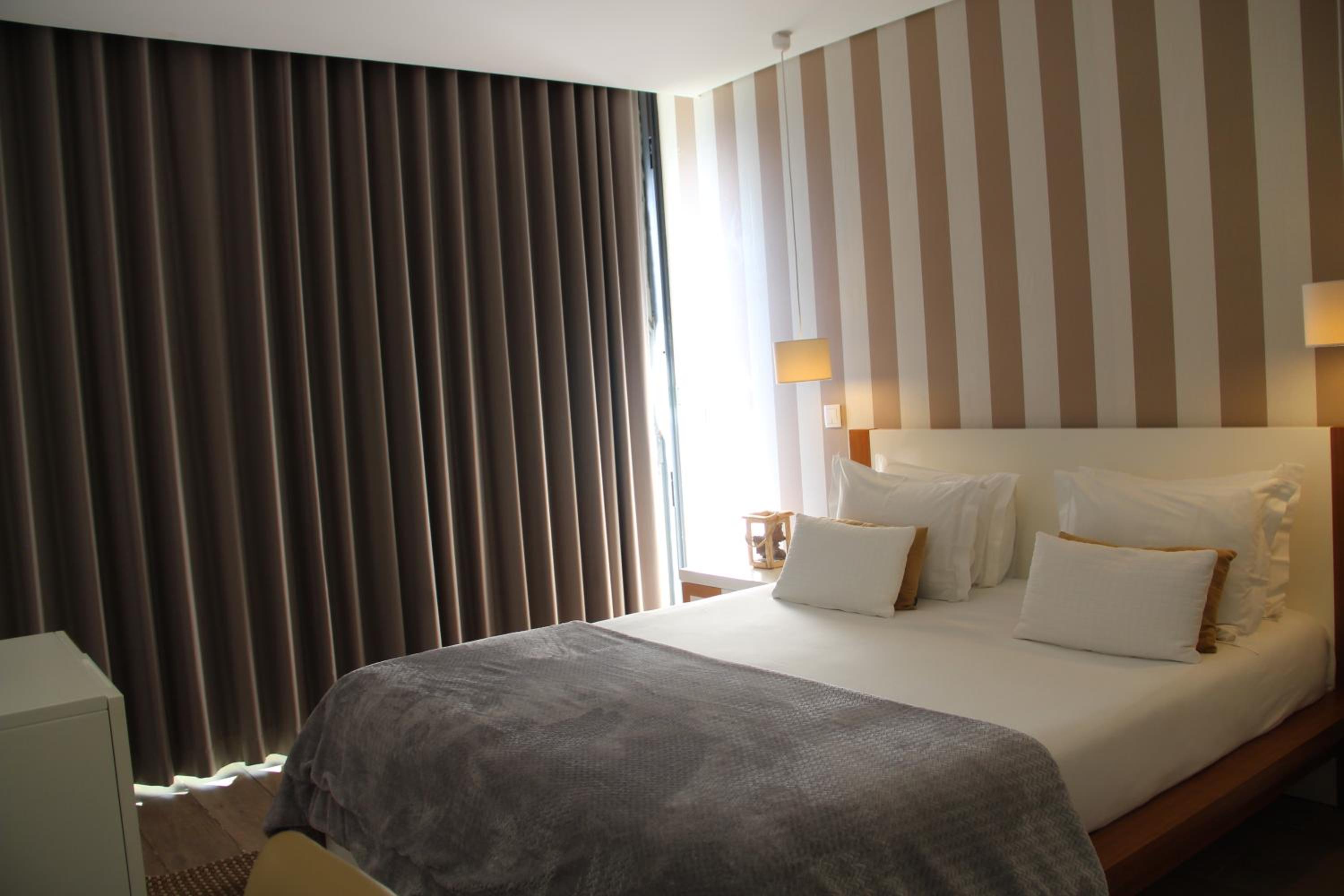 Double Room with Pool View - Photo 46