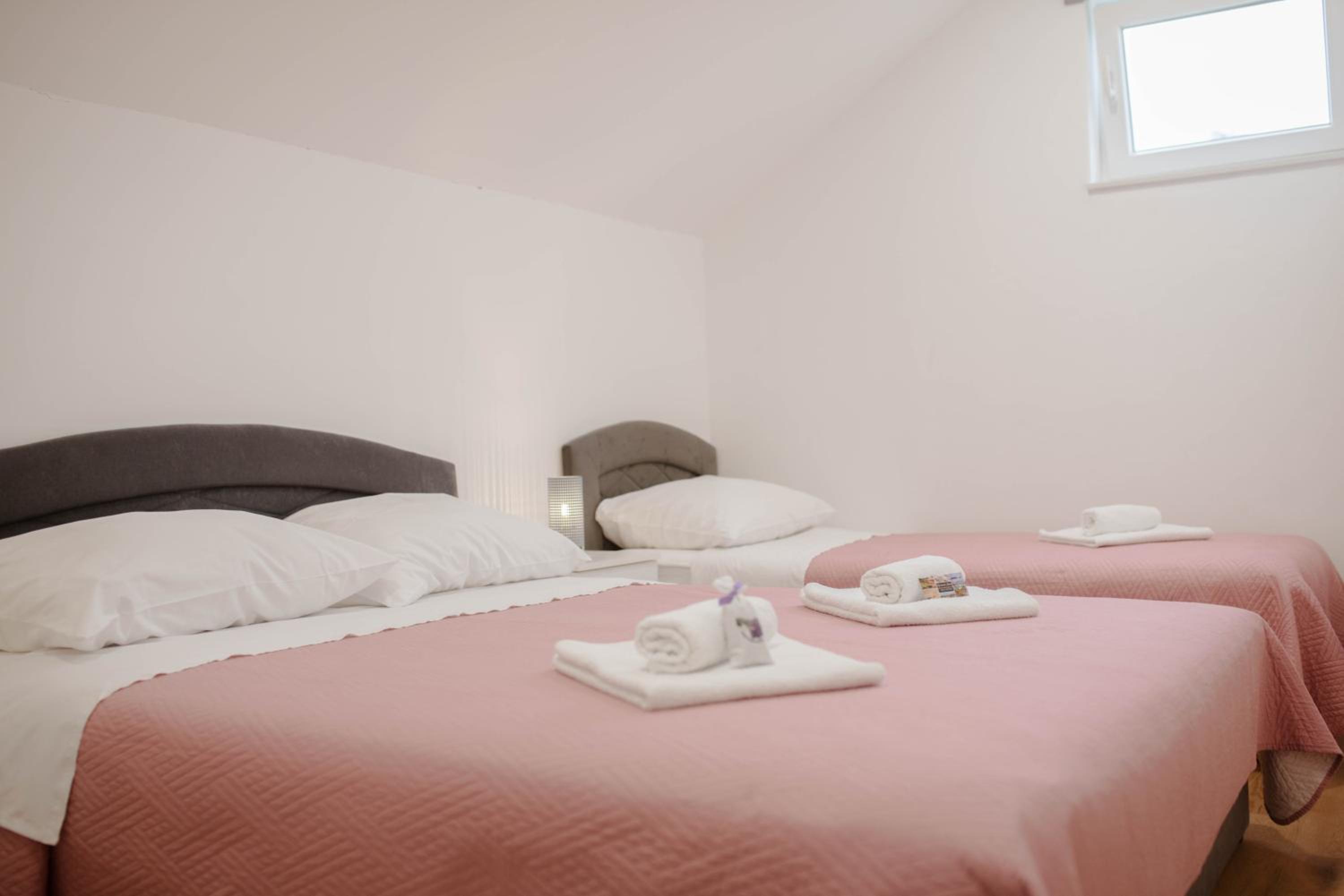 One-Bedroom Apartment - Photo 20