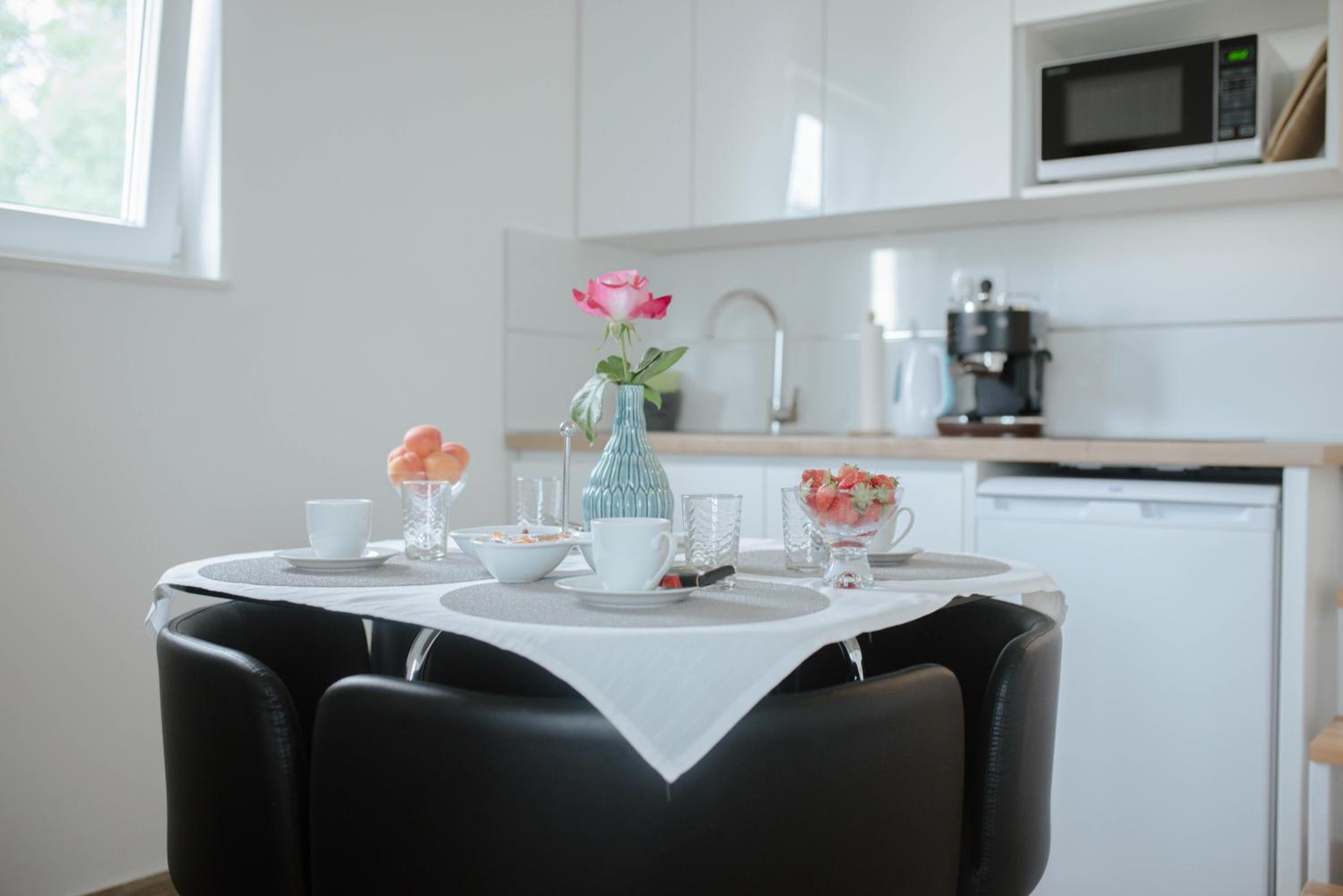 One-Bedroom Apartment - Photo 7