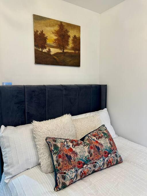 Two-Bedroom Apartment photo 3