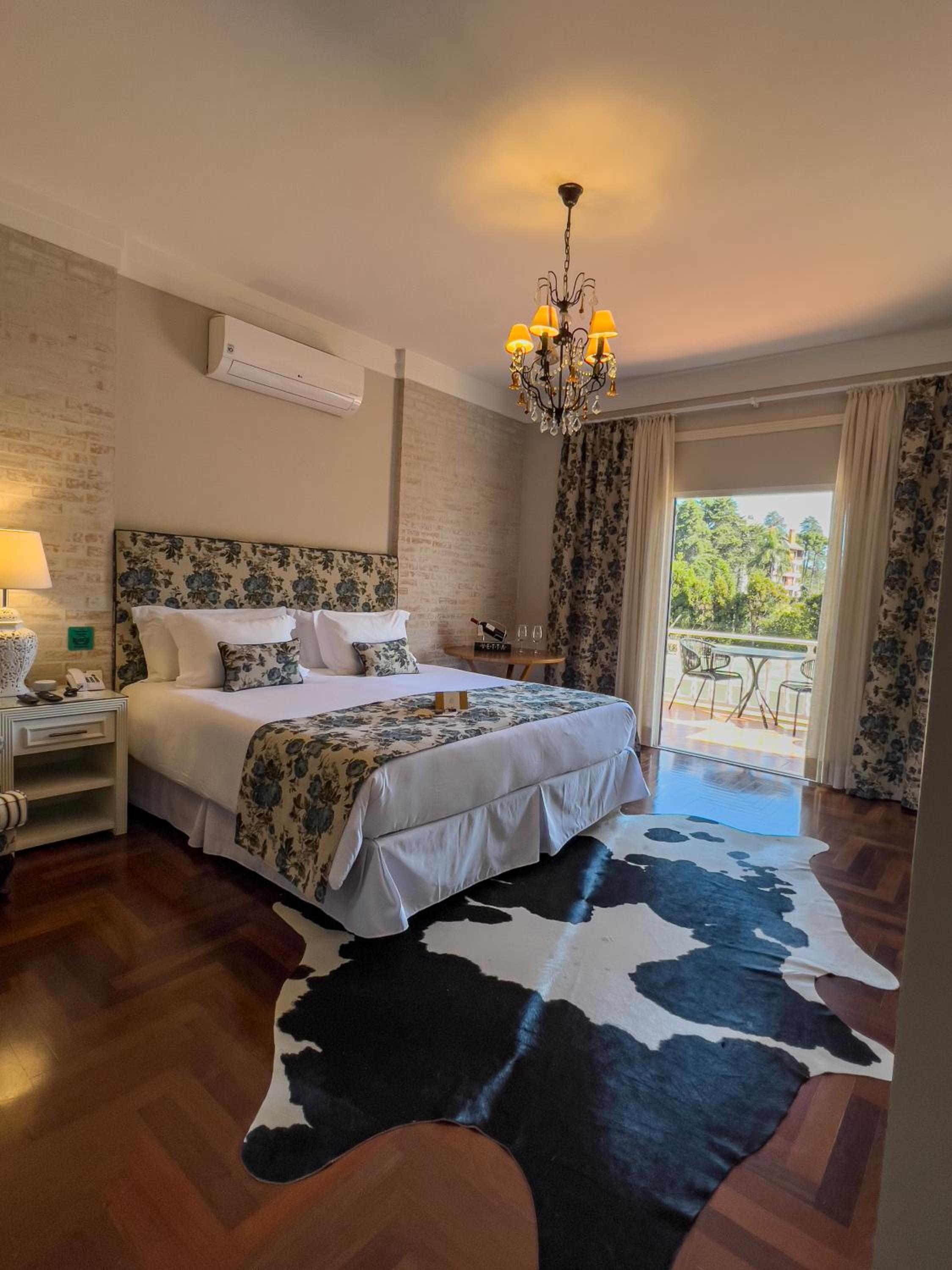 Premium Suite with Spa Bath