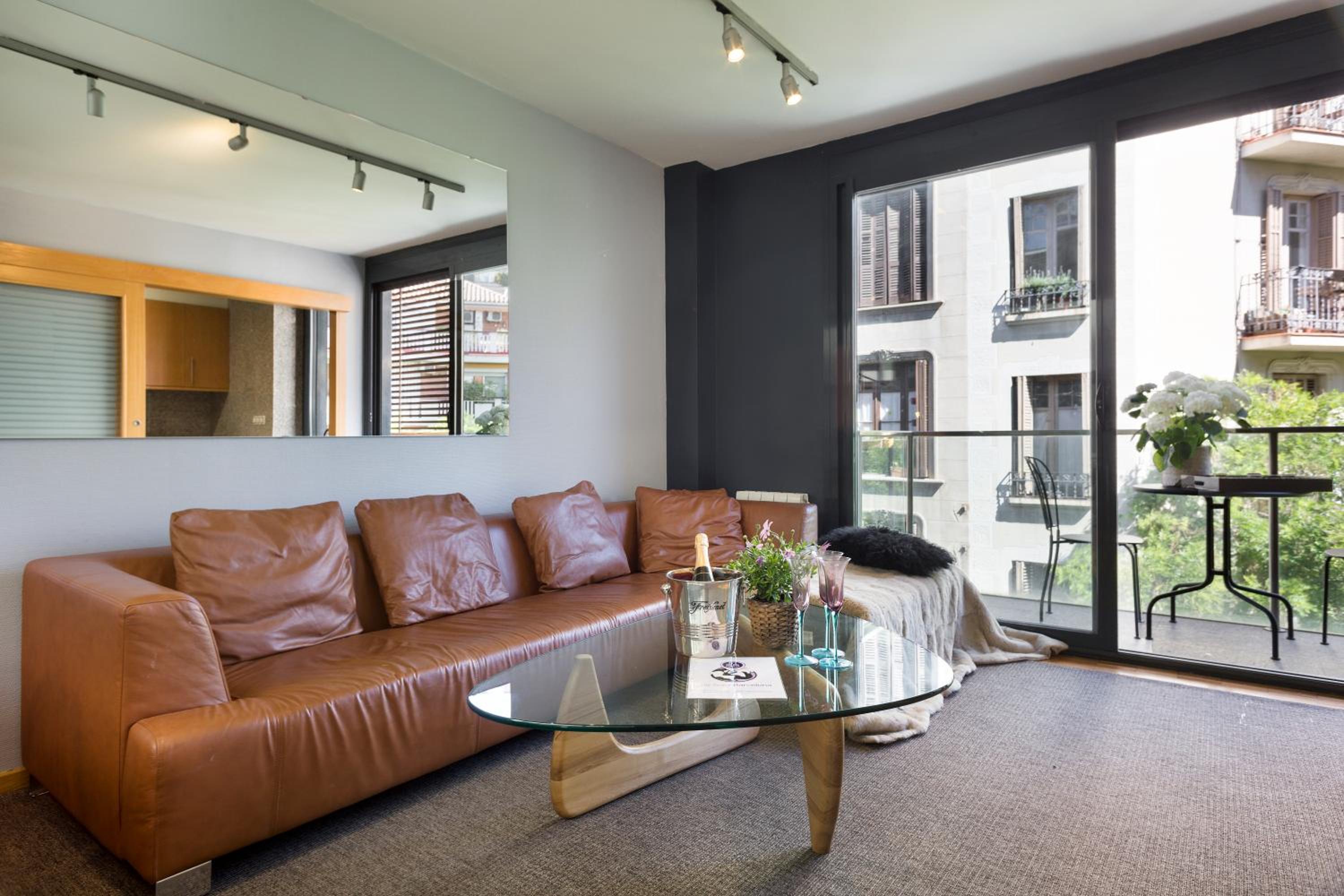 Apartamento con Balcón