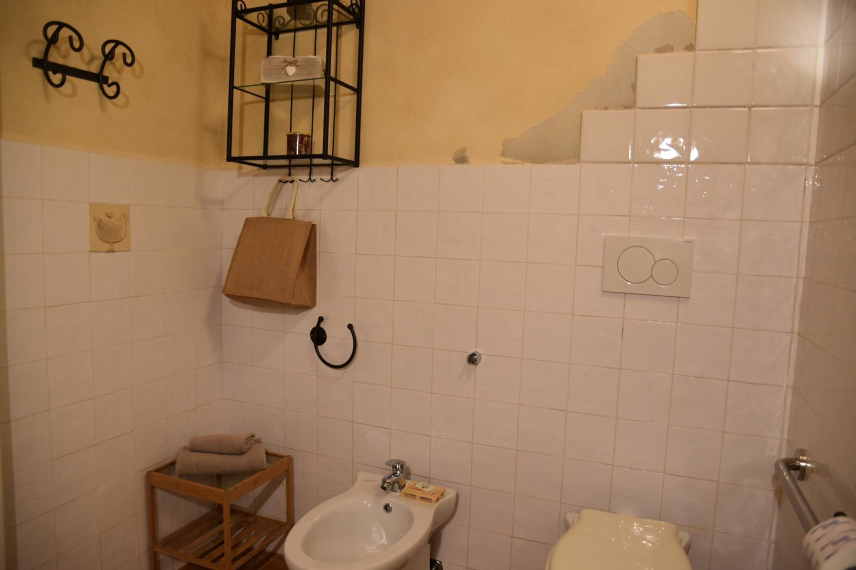 Quadruple Room - Disability Access photo 3