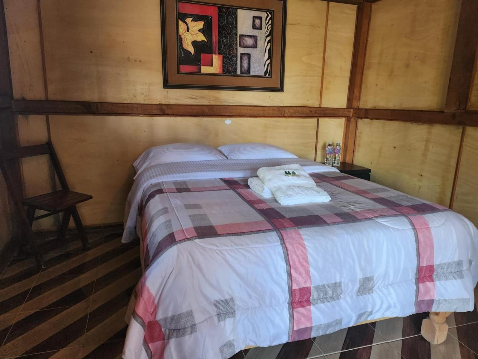 Standard Double Room - Photo 2