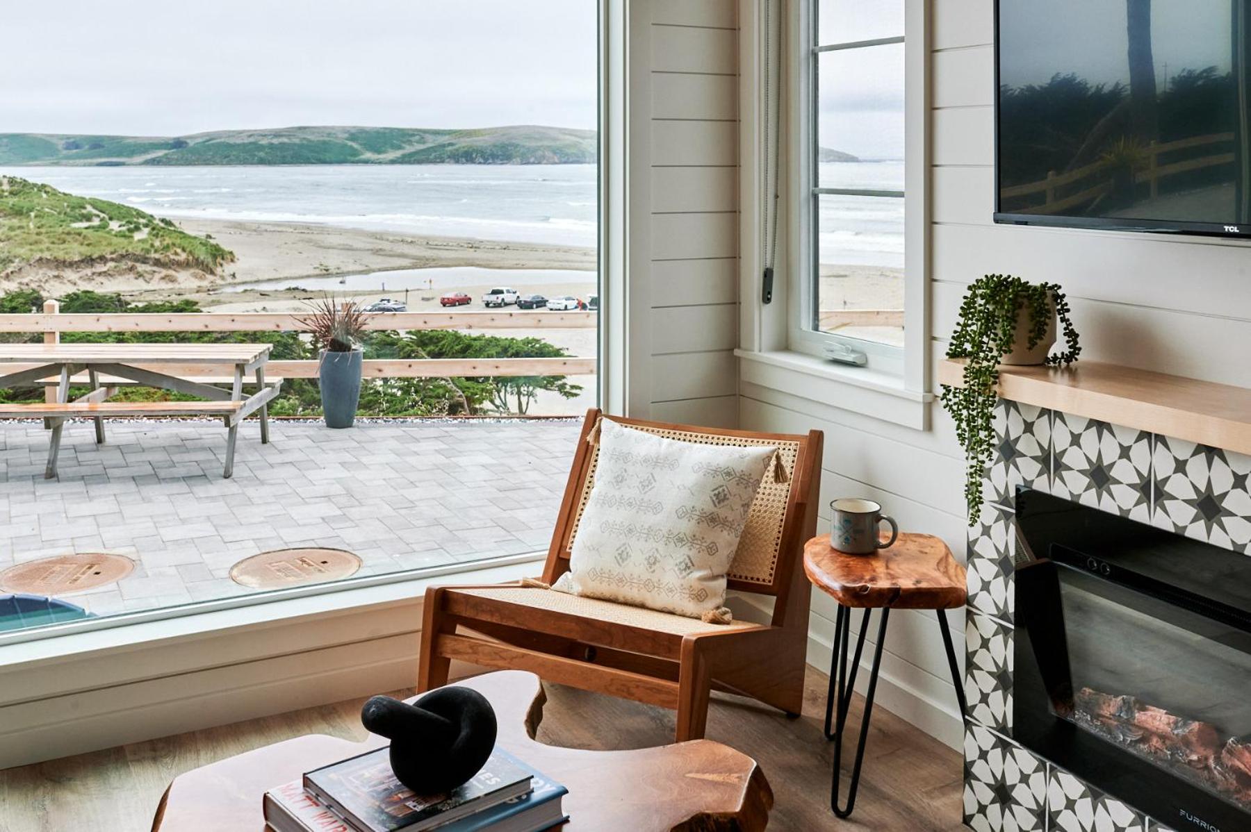 Deluxe Bungalow with Sea View photo 3