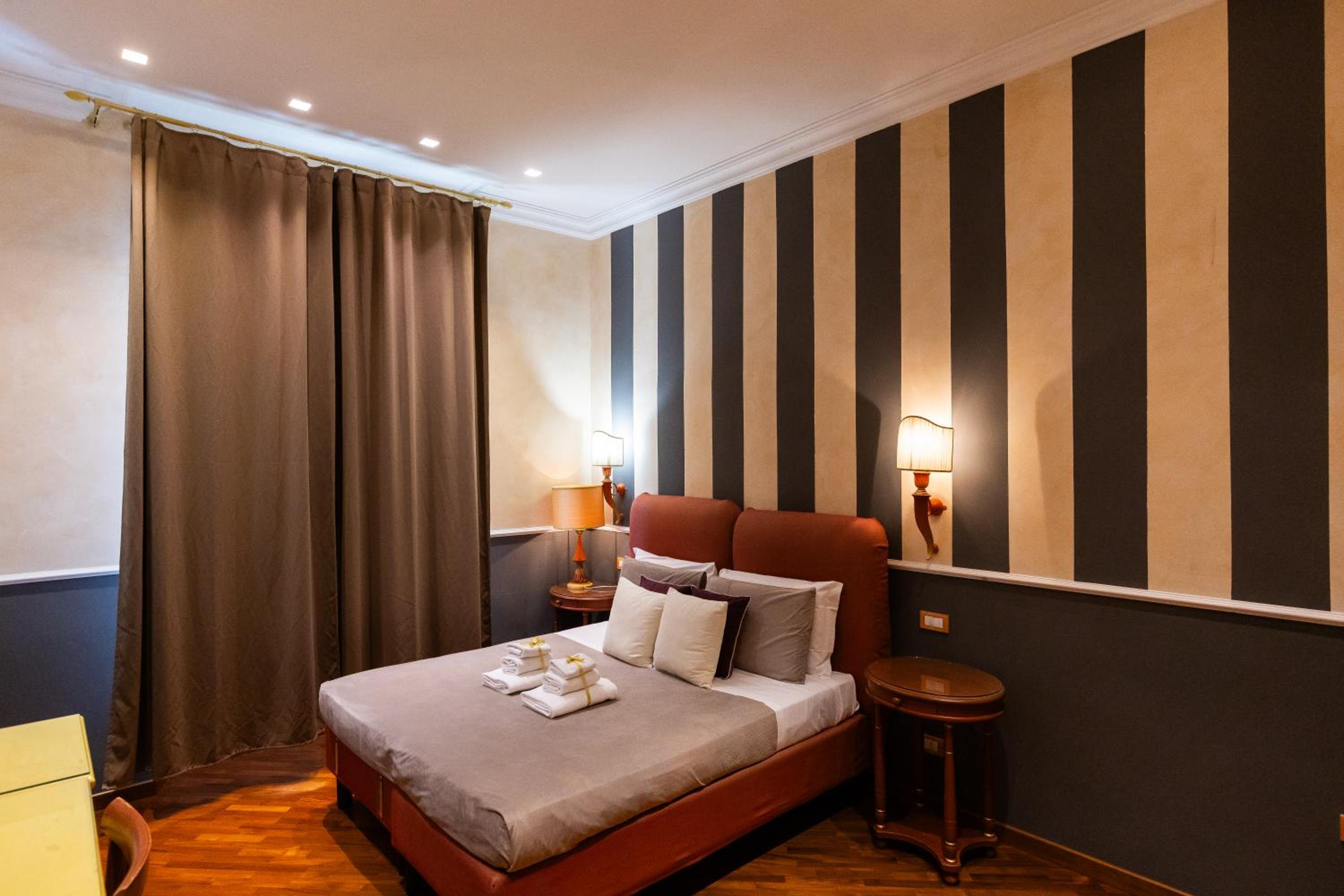 Deluxe Queen Room