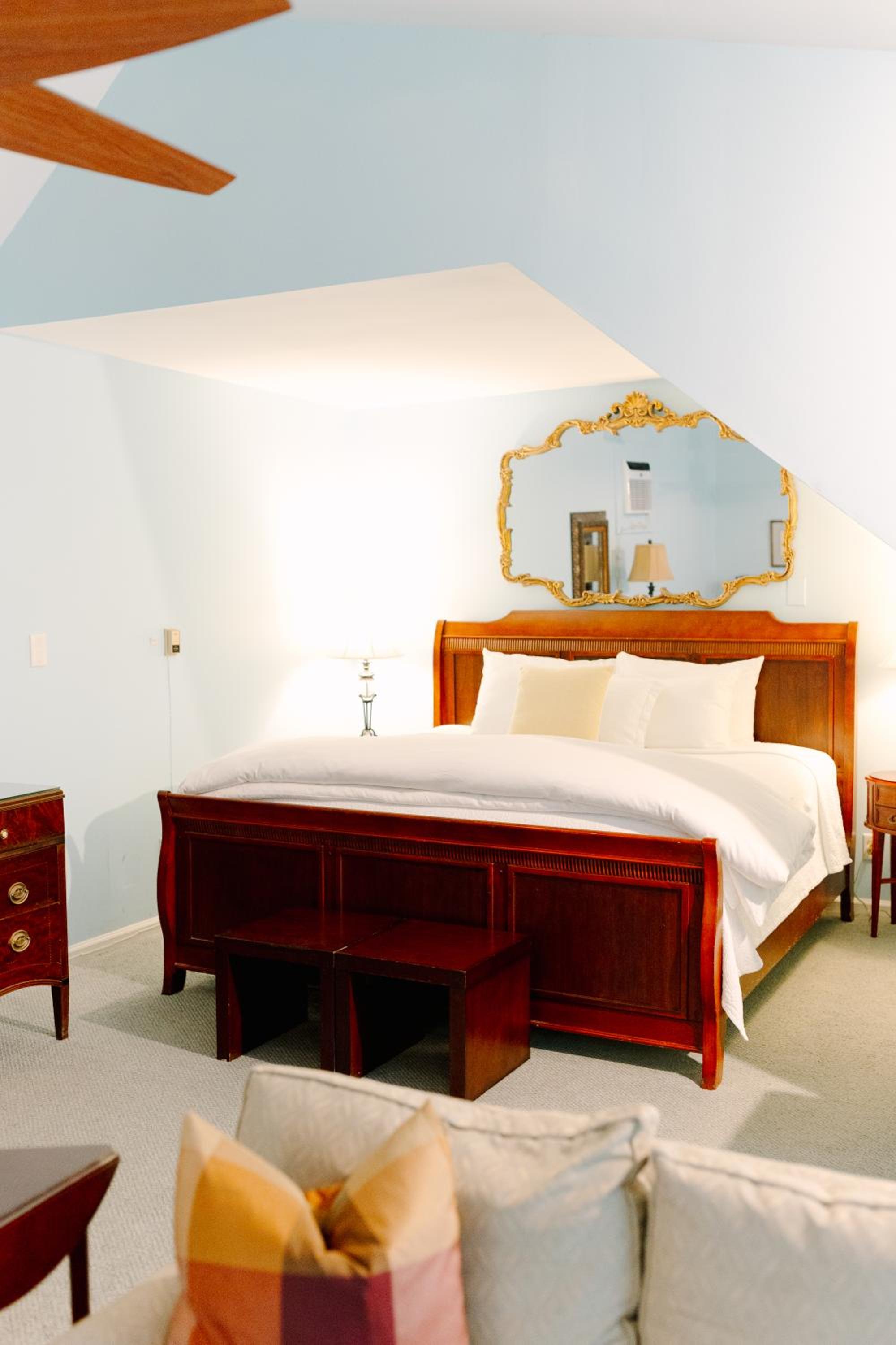 Queen Room with Balcony