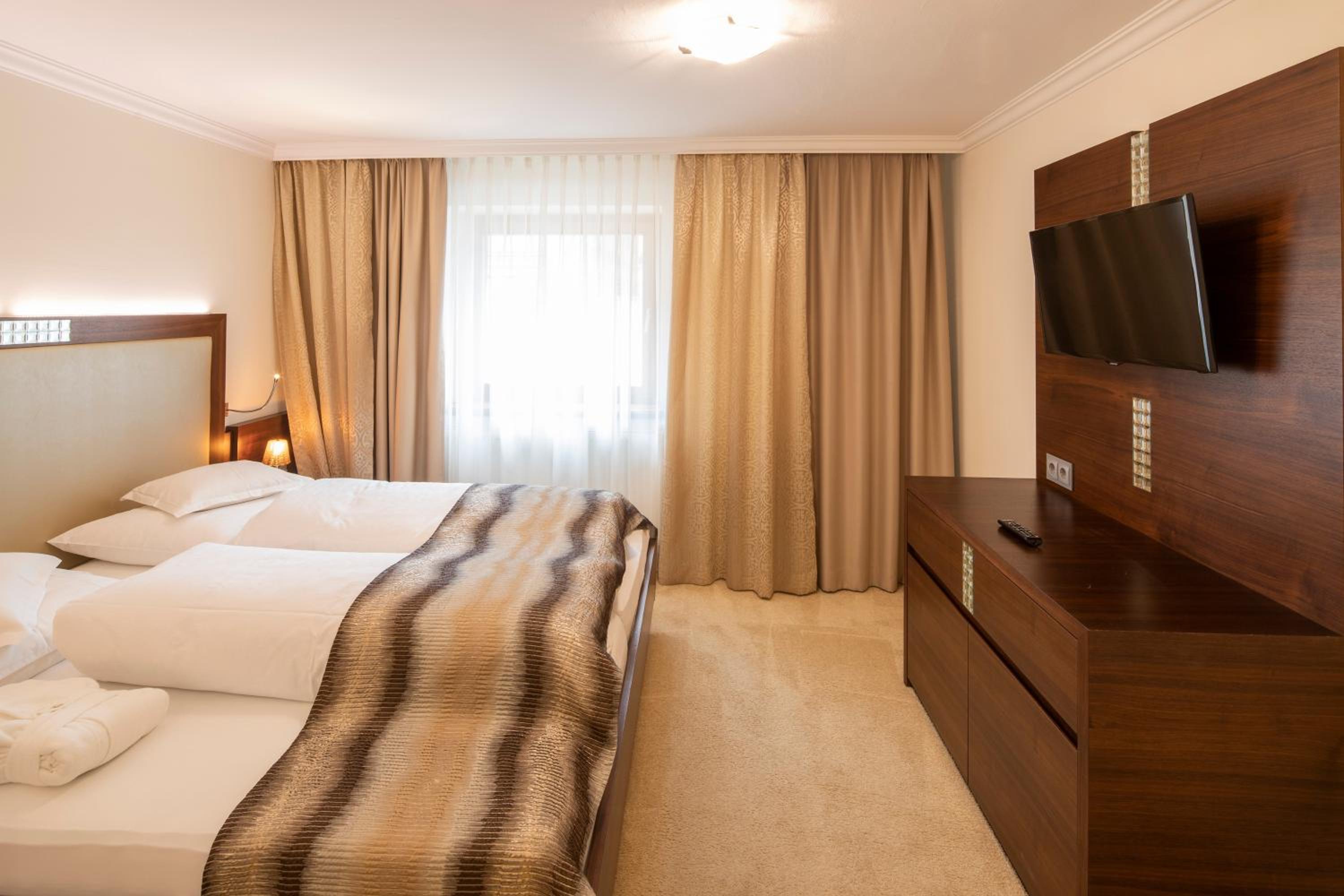 Two-Bedroom Suite - Photo 1