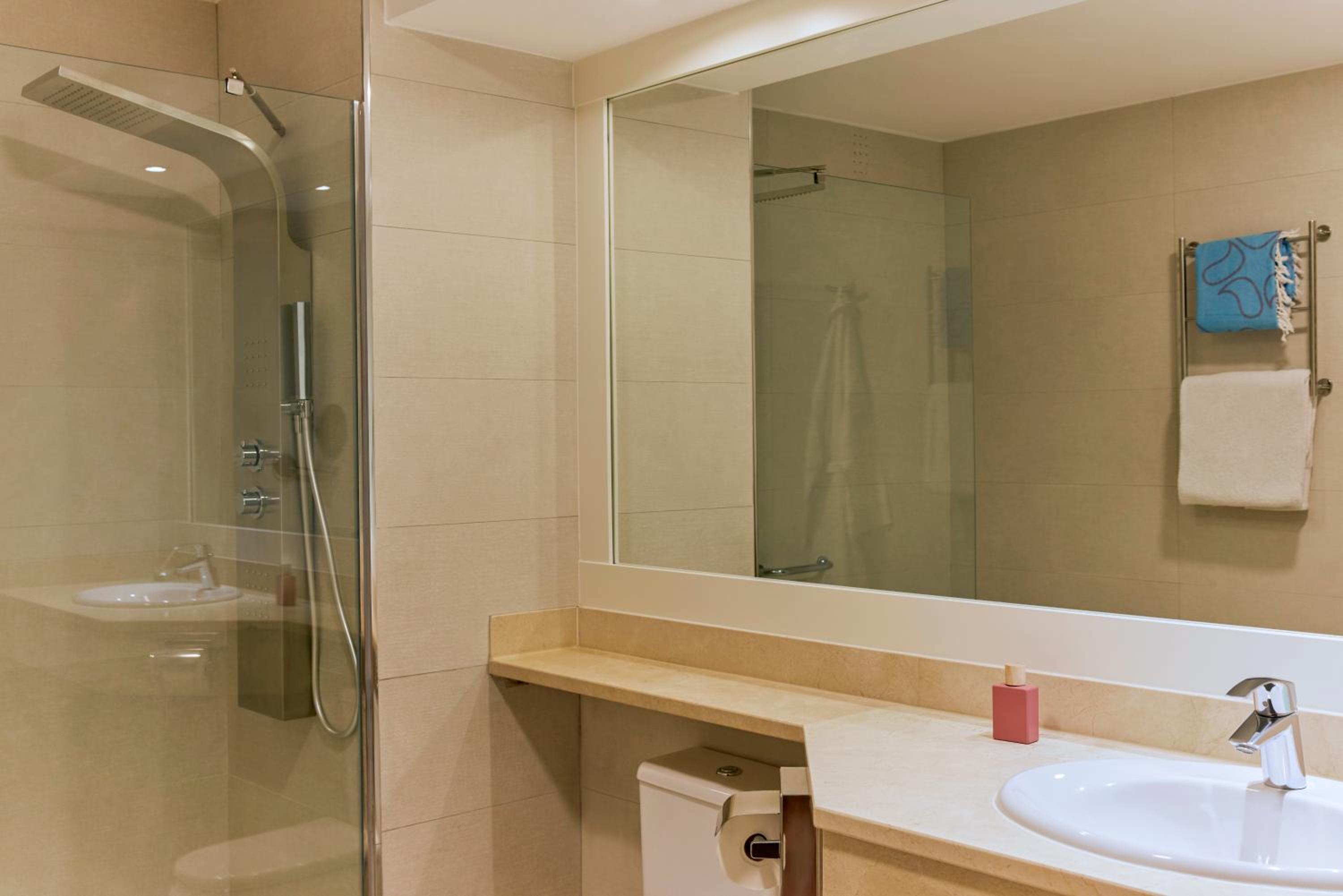 Double Room Private Lodge- up 16 years old