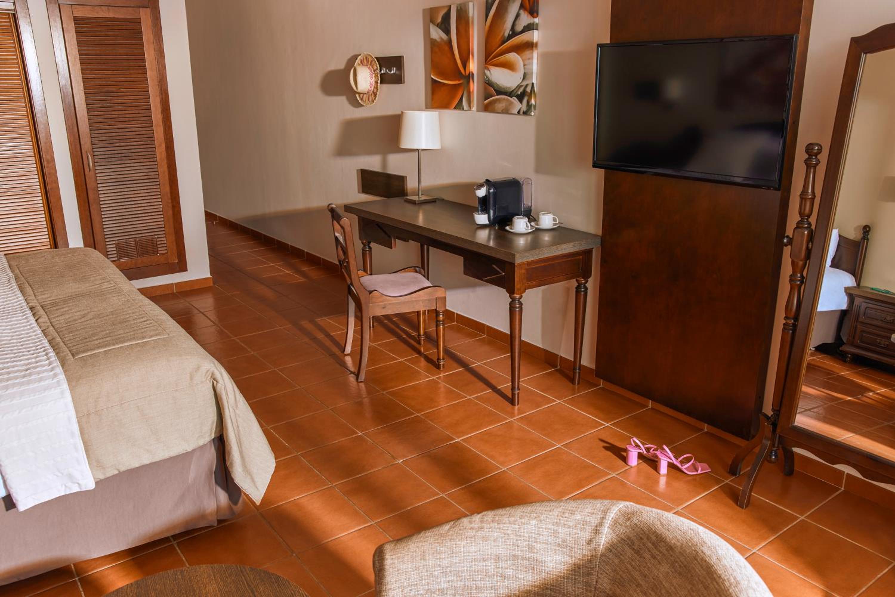 Double Room Private Lodge- up 16 years old