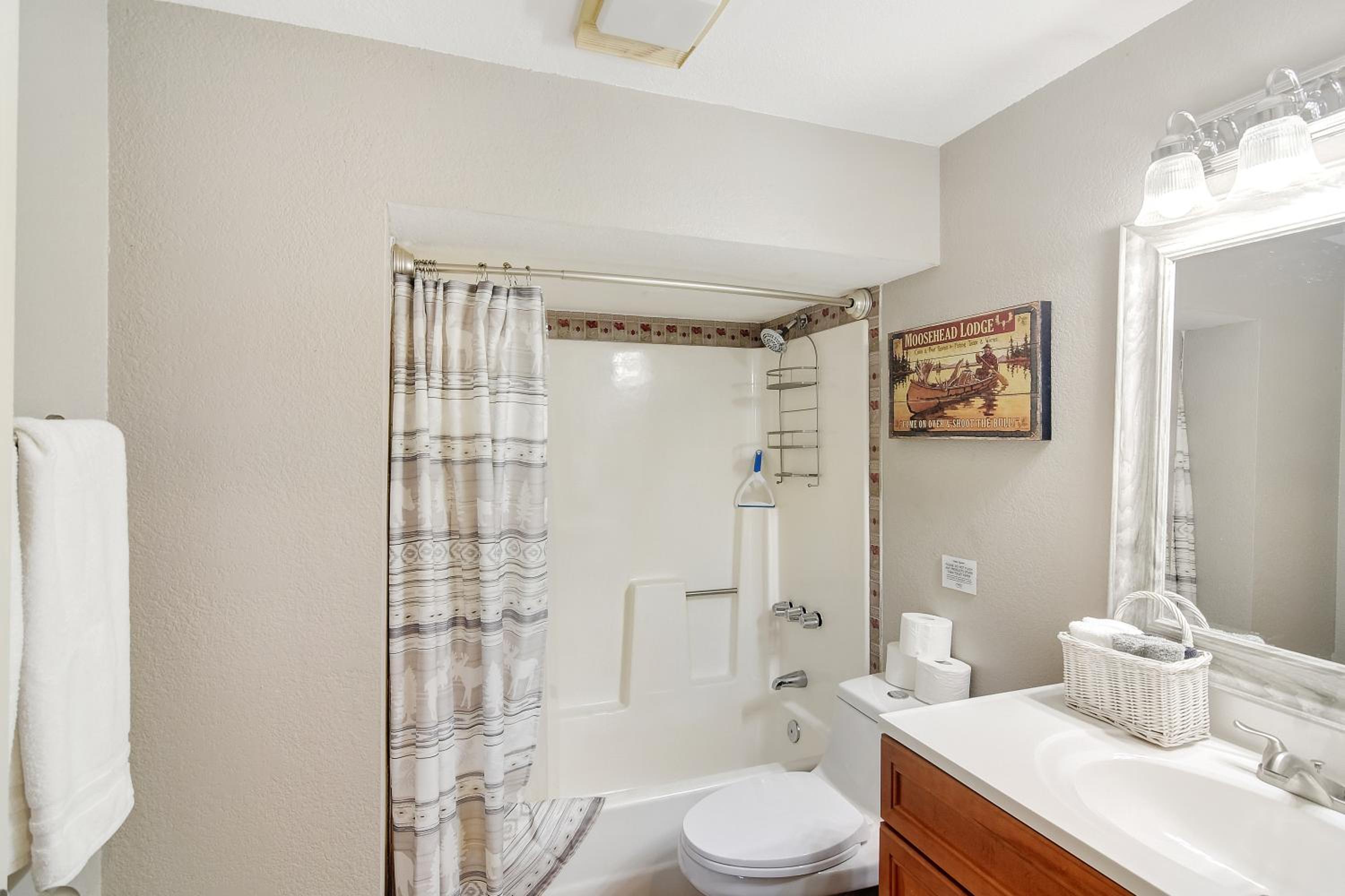 Three-Bedroom House photo 2