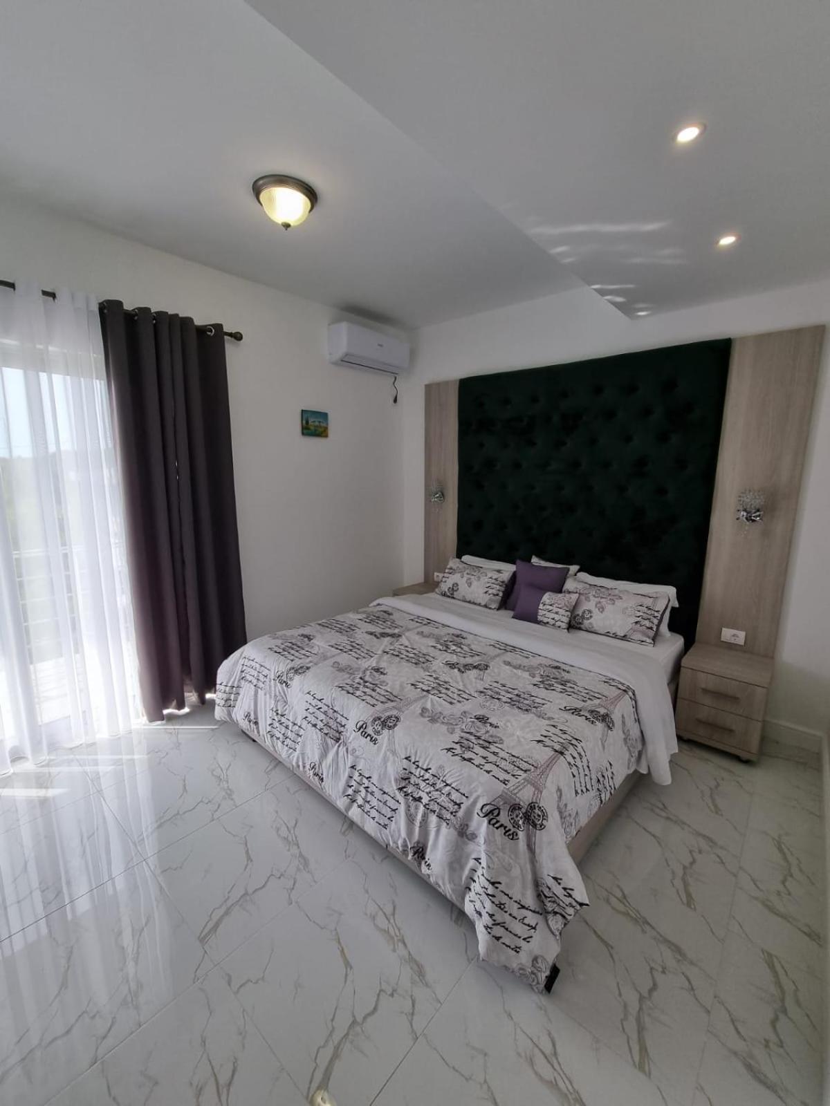 Studio Apartment with Balcony