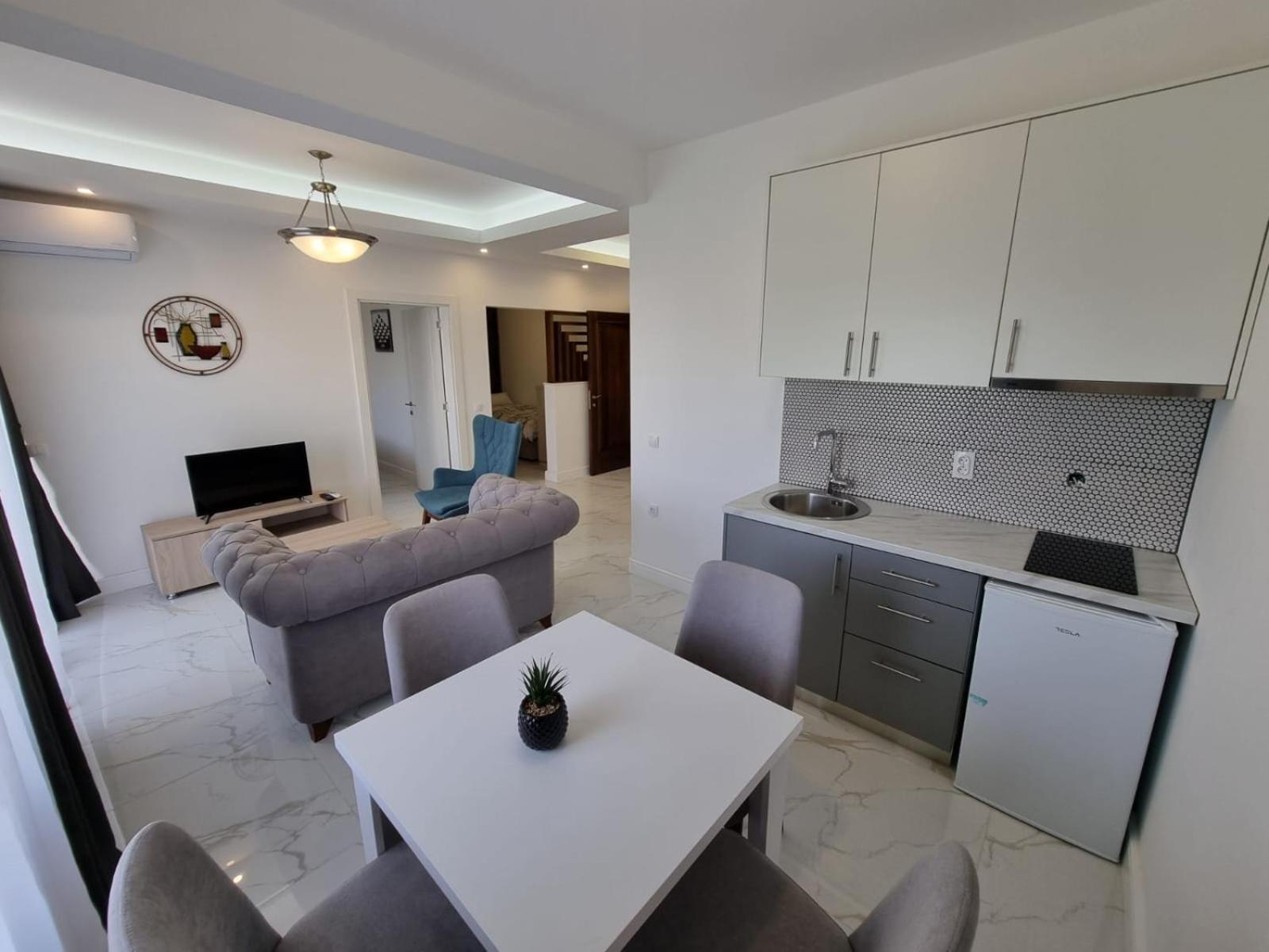 Two-Bedroom Apartment with Terrace - Photo 44
