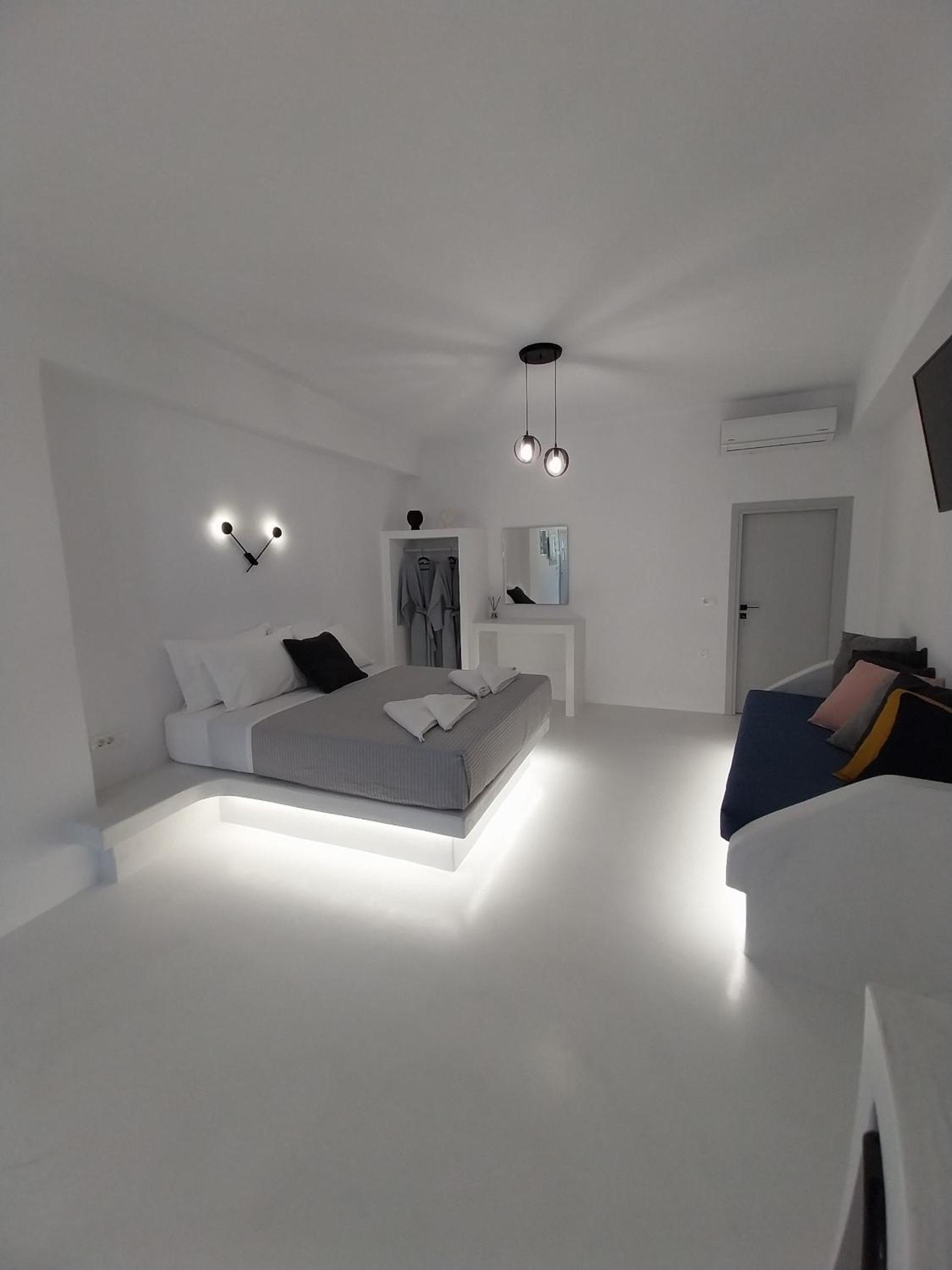 Family Suite with Indoor Jetted Tub