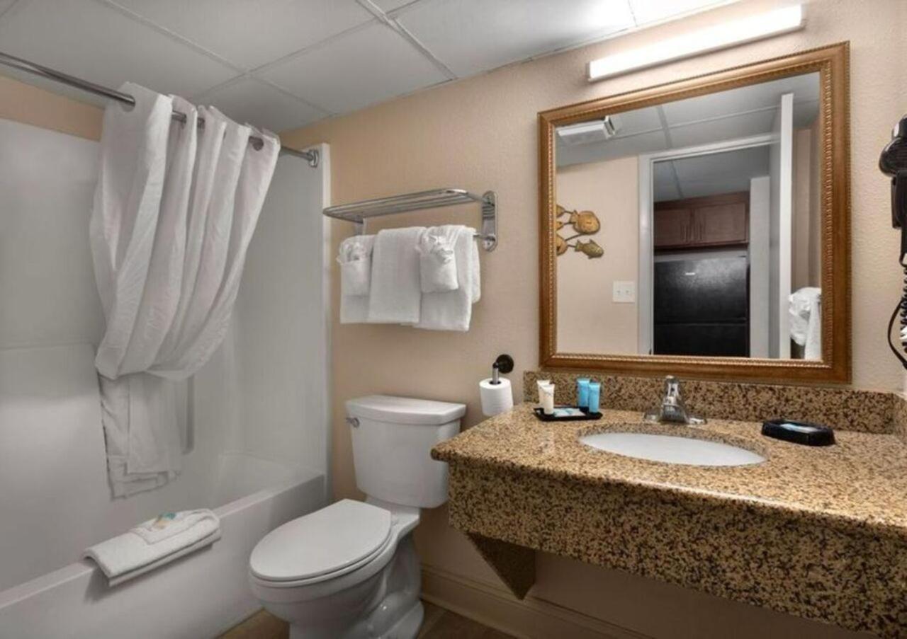 Tower Oceanfront Efficiency -  2 Queen Beds with Kitchen - Photo 3