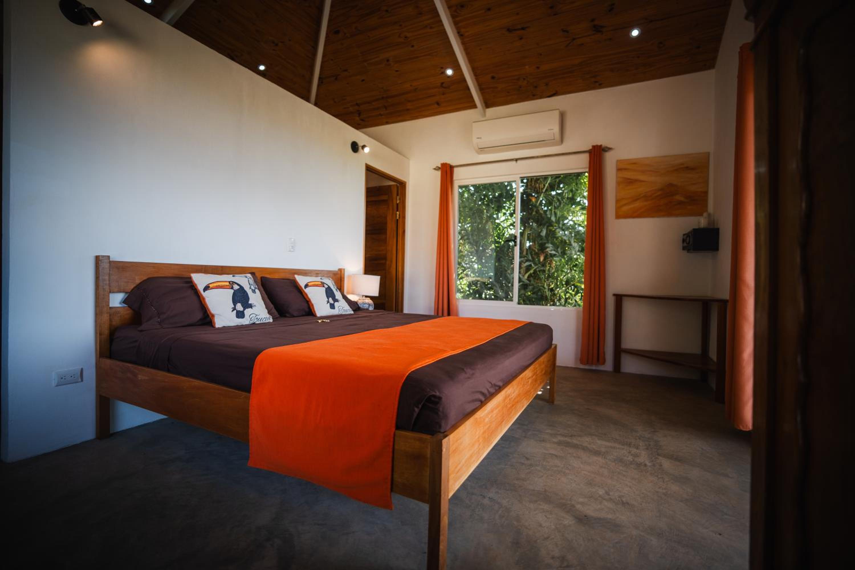Bungalow with Sea View - Photo 3
