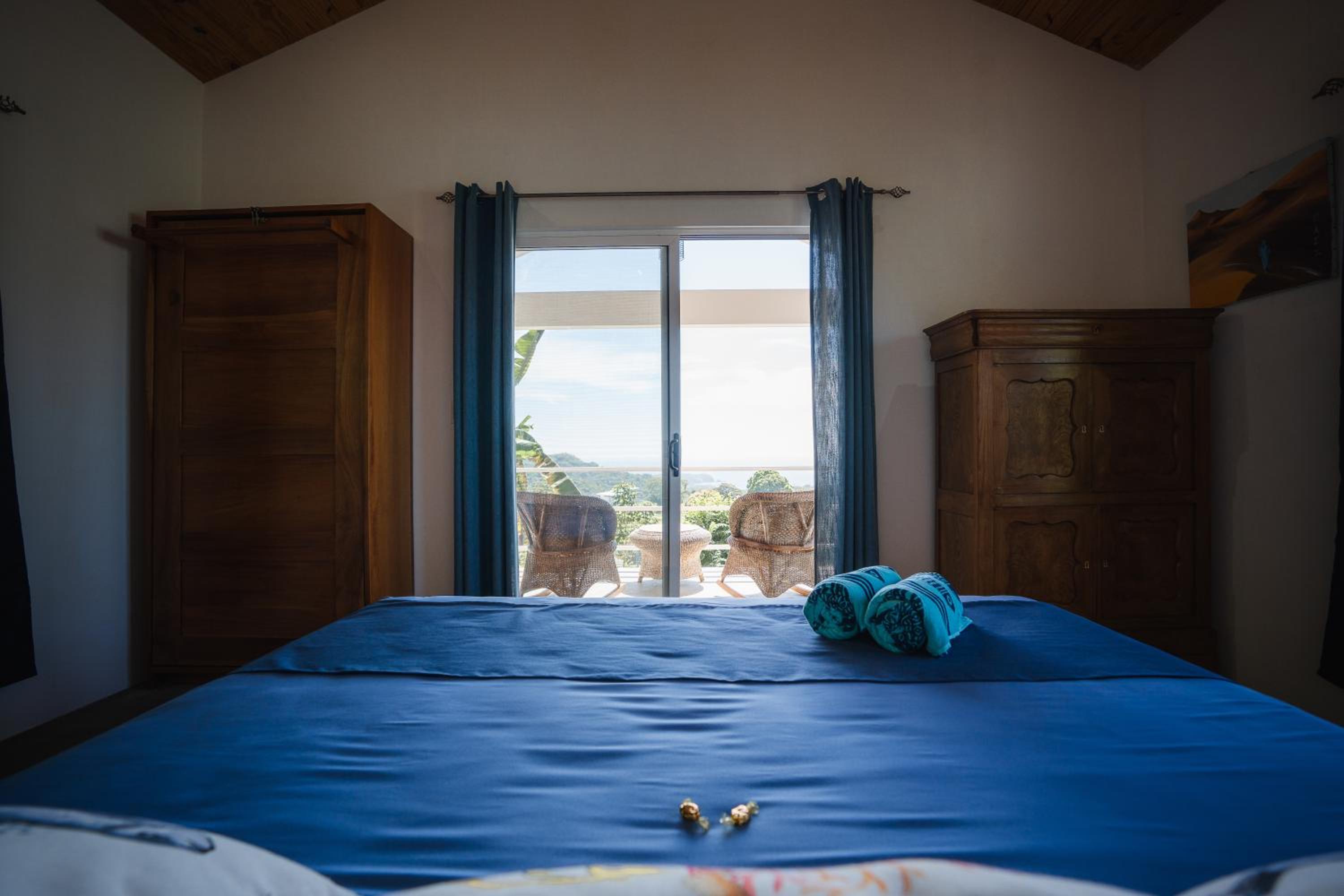 Deluxe Bungalow with Sea View - Photo 1