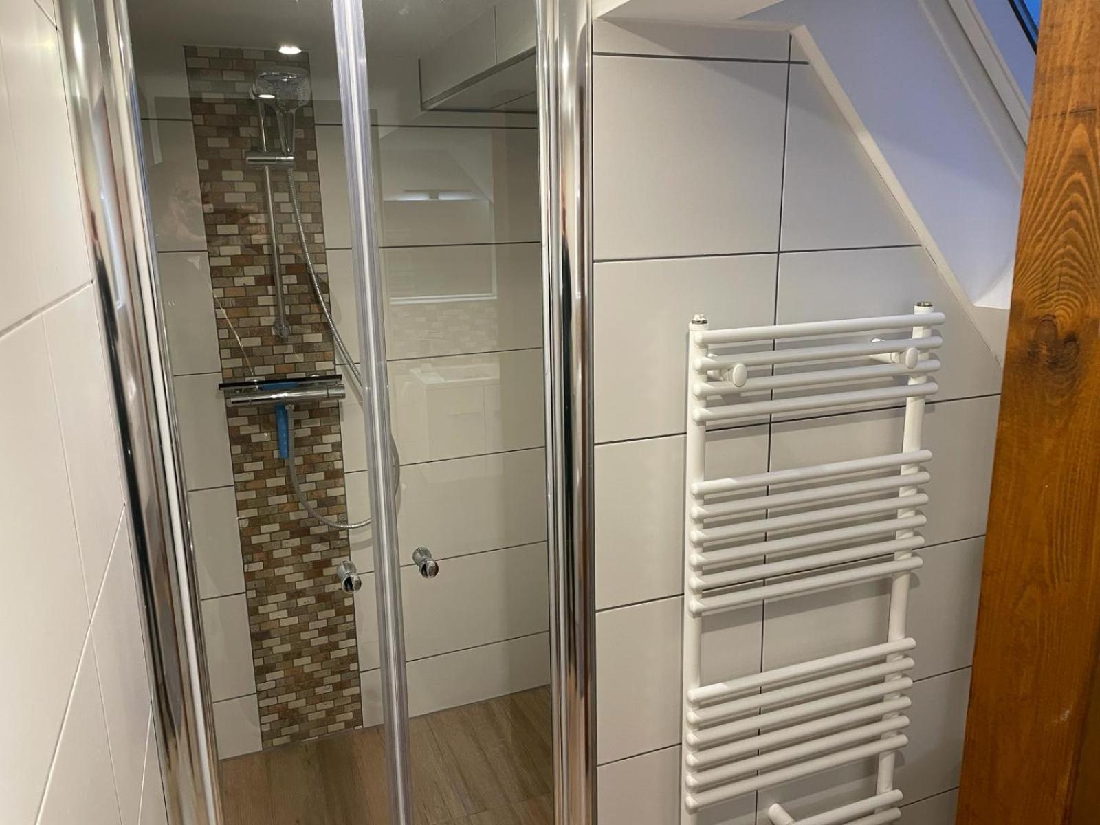 Double Room With Shared Bathroom photo 2