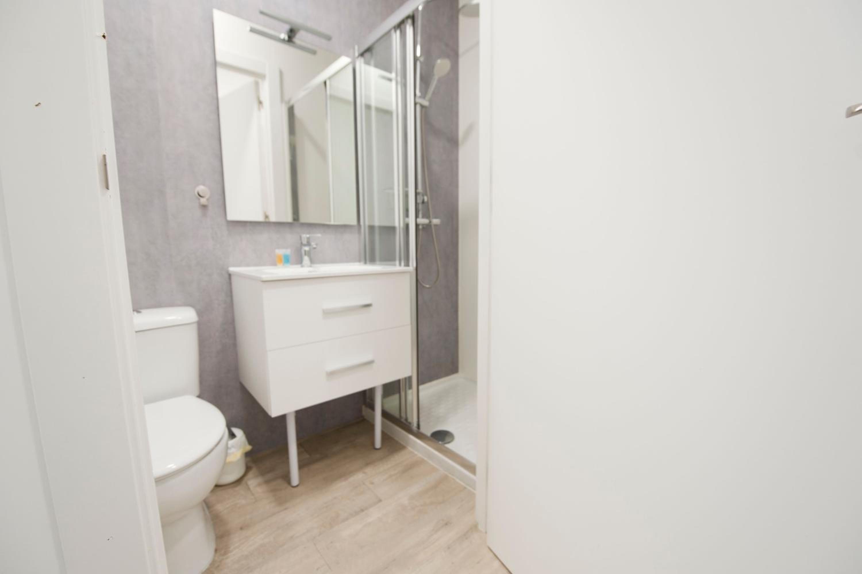 Economy Double Room photo 2