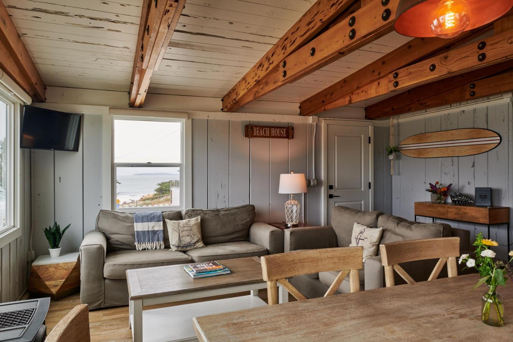 Ocean View Cabin photo 2