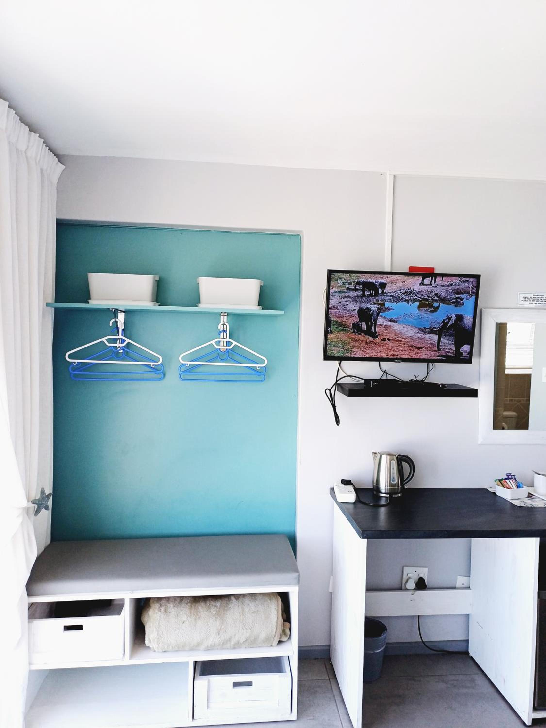 Family Room with Sea View - Photo 8